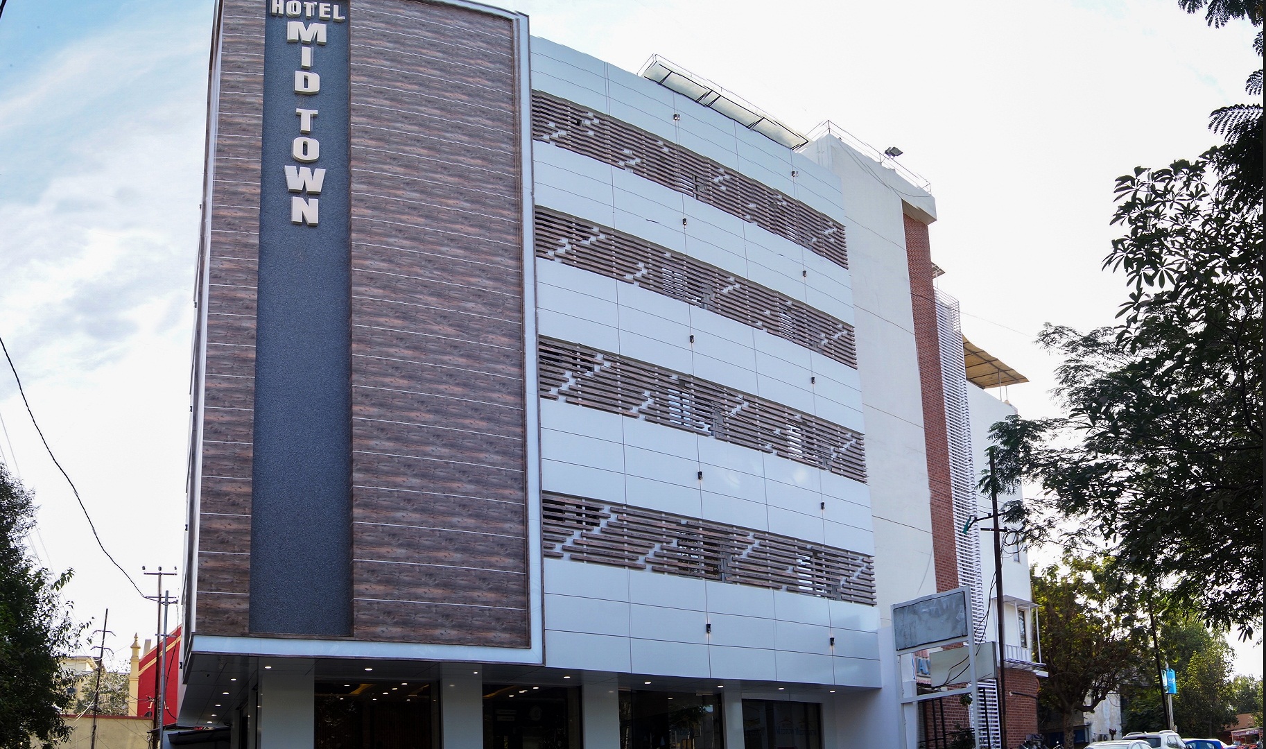Hotel Midtown,Vadodara