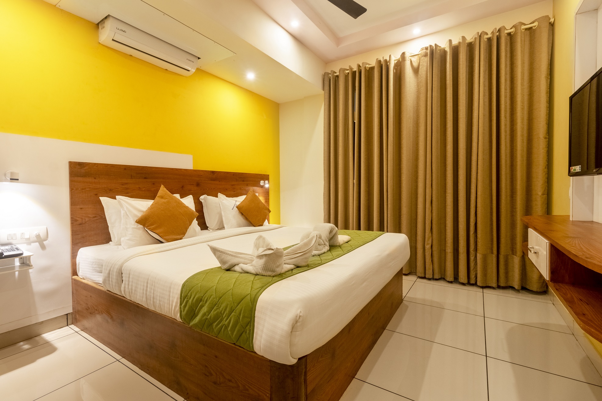 Waterfront Twin Bedroom AC