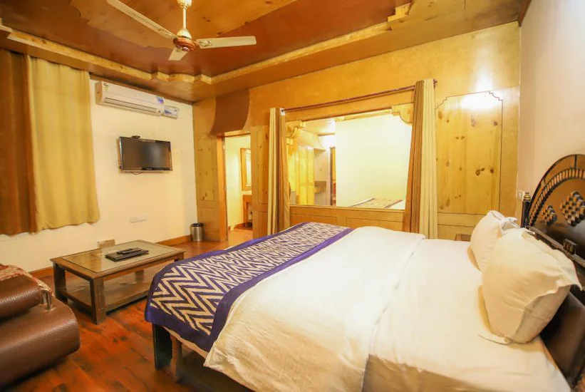 Royal Palace Resort, Dharamshala 4
