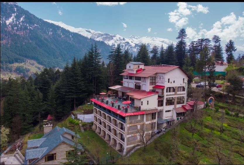 Hotel Snow Crests Manor