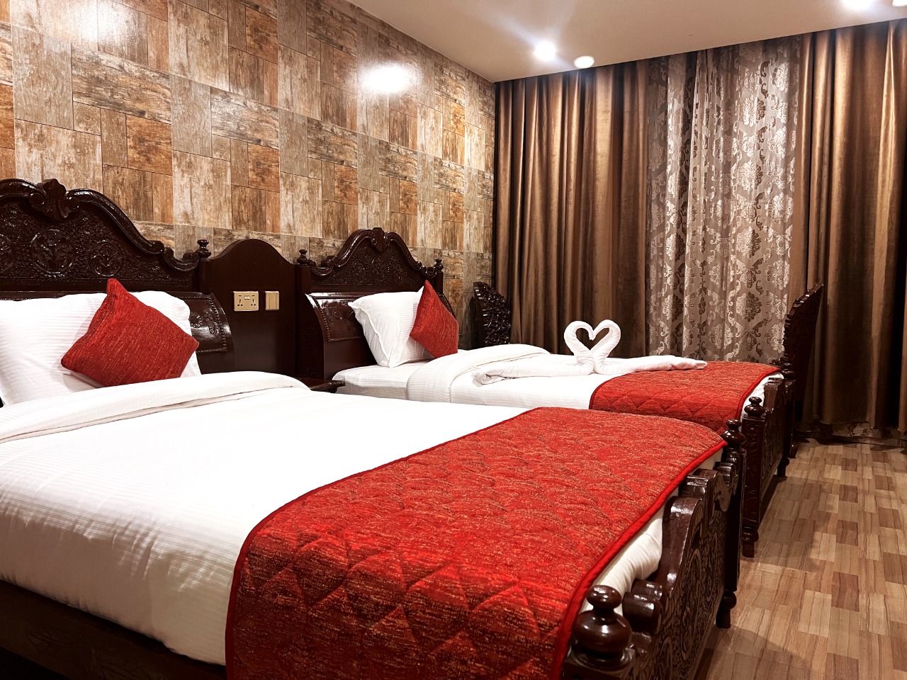 PARK KING DOUBLE WITH TWIN COT 4X4