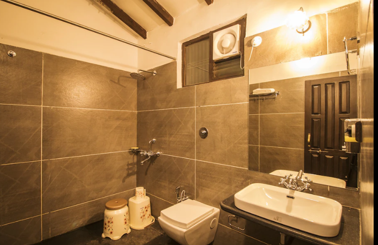 WOWSTAYZ PACHMARHI ECOTEL