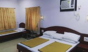 Family Dlx AC (3 Bed)