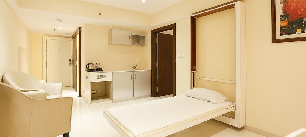 Metropolis Hotel Hyderabad, Hyderabad 2