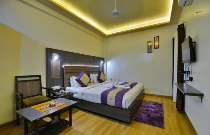 HOTEL SAMRAT