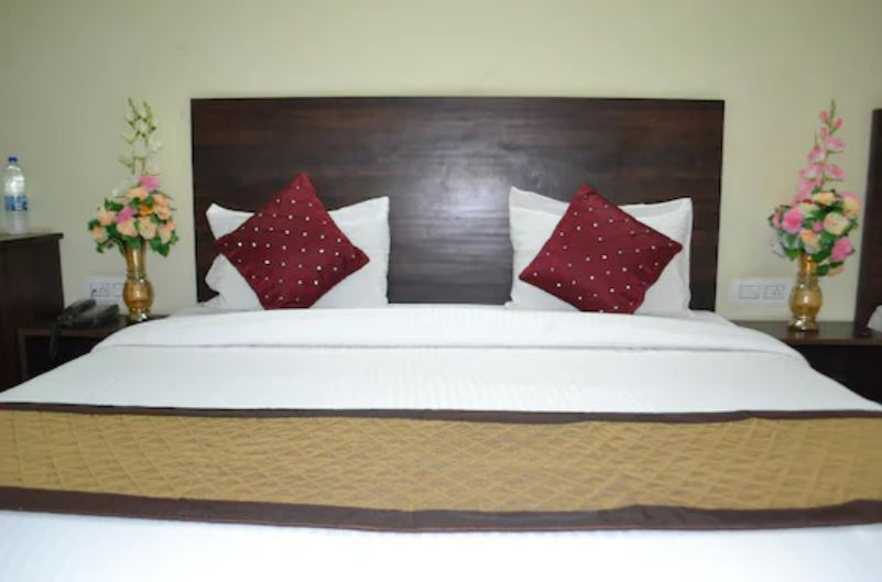 Liv In By Golden Plate, Ghaziabad 5