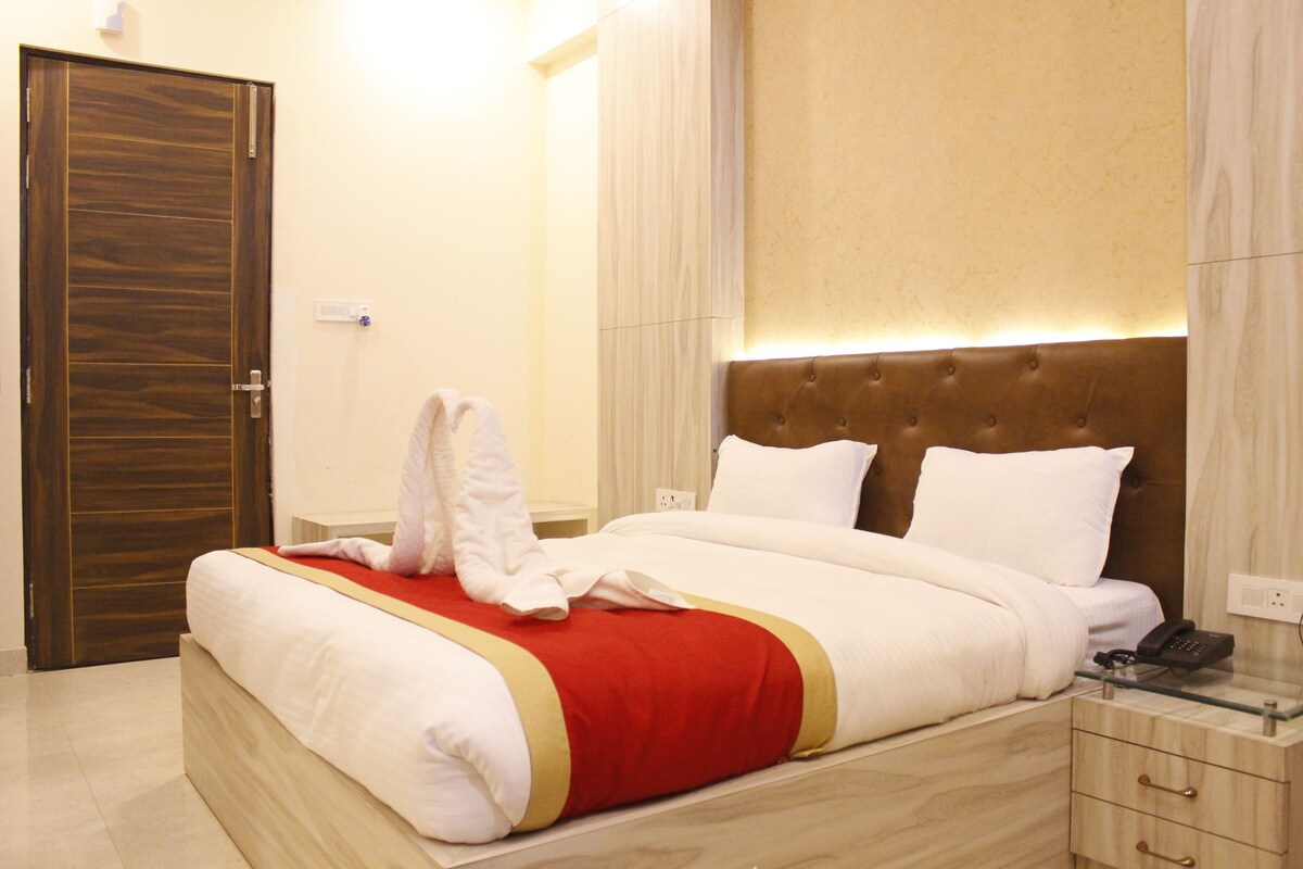 Hotel Yashpadam Continental, Allahabad 3