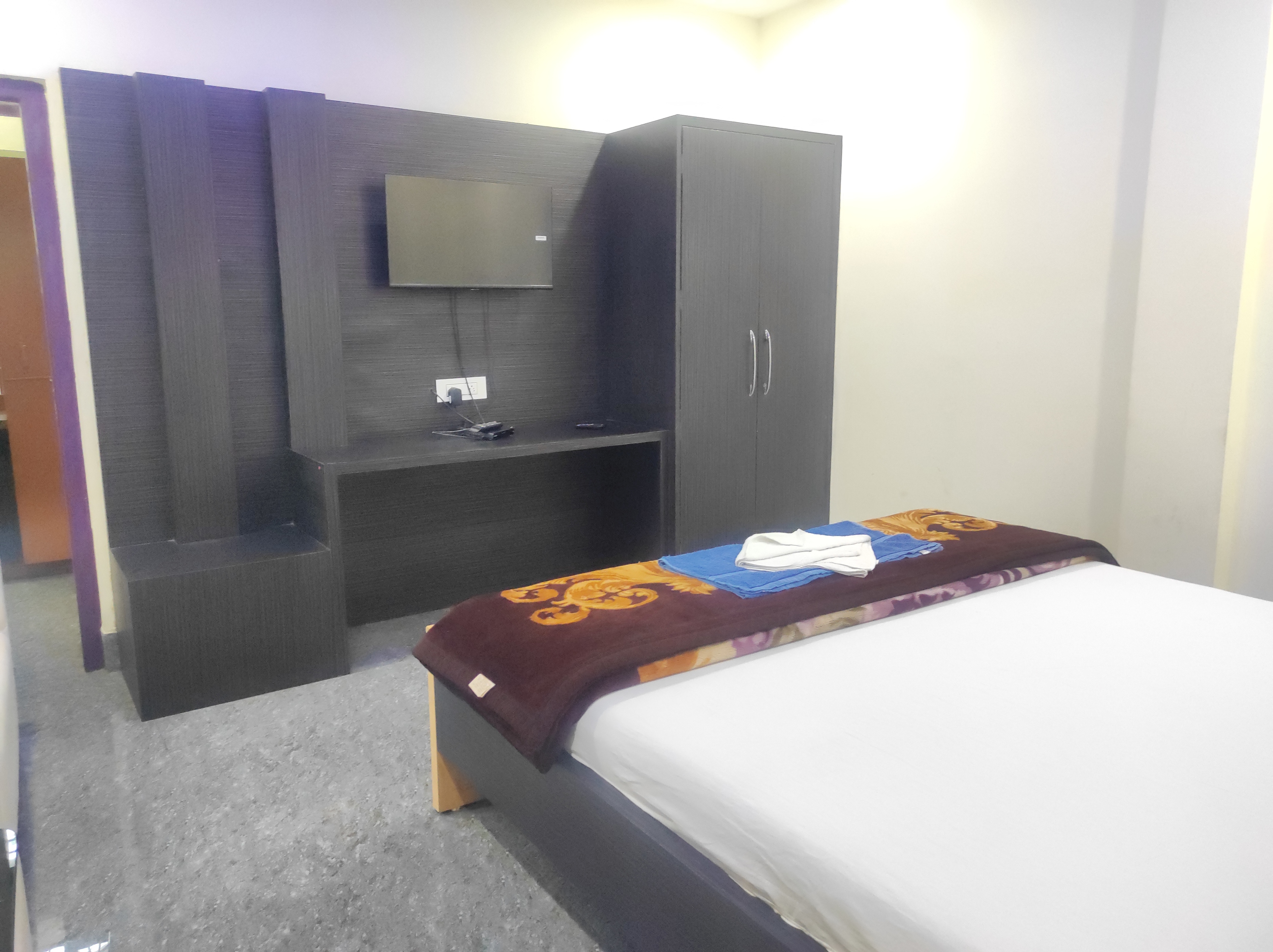 Super Deluxe AC Room