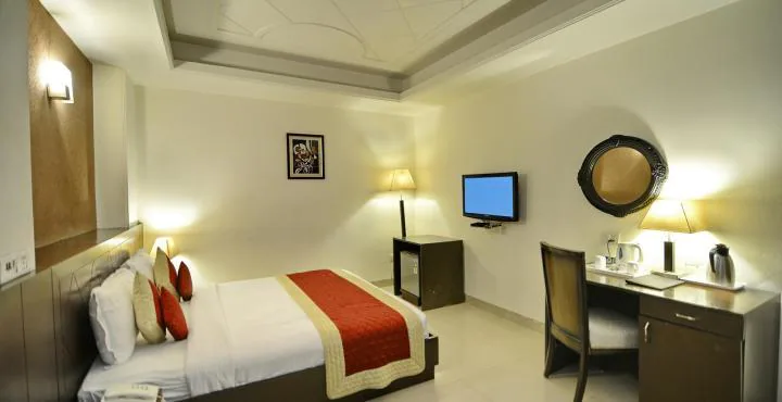 Hotel Impress Delhi Airport, New Delhi 2