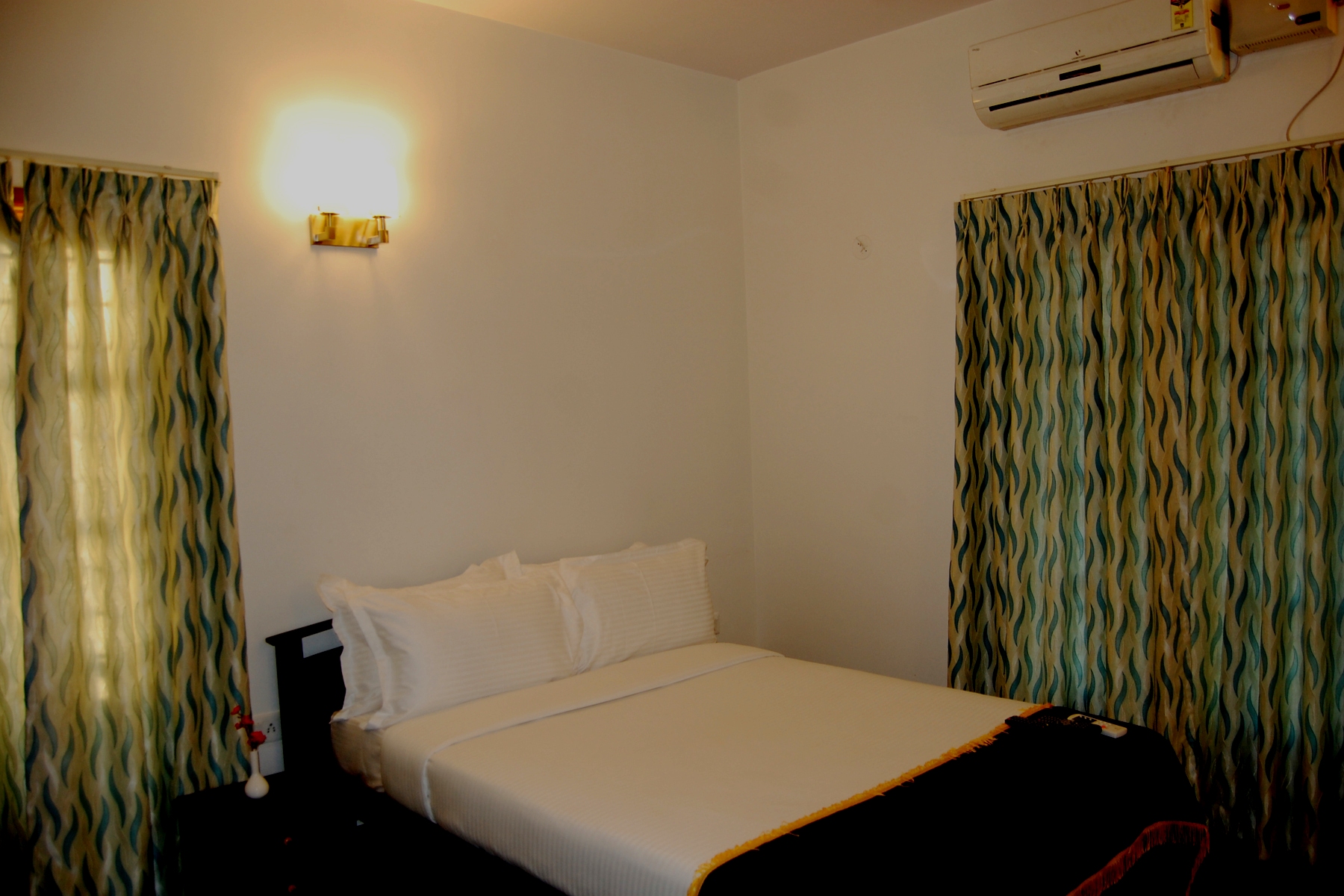 Zions Hotel Airport Transit Stay