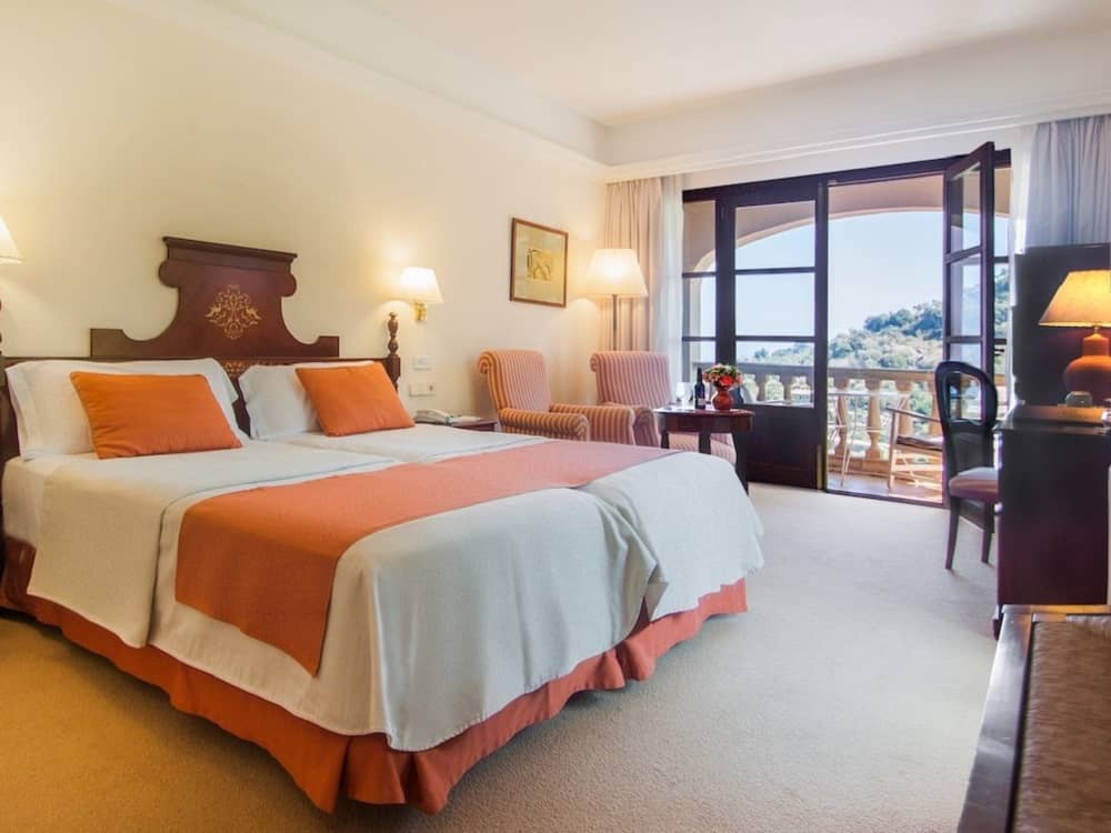 Doble Clásica con Balcón