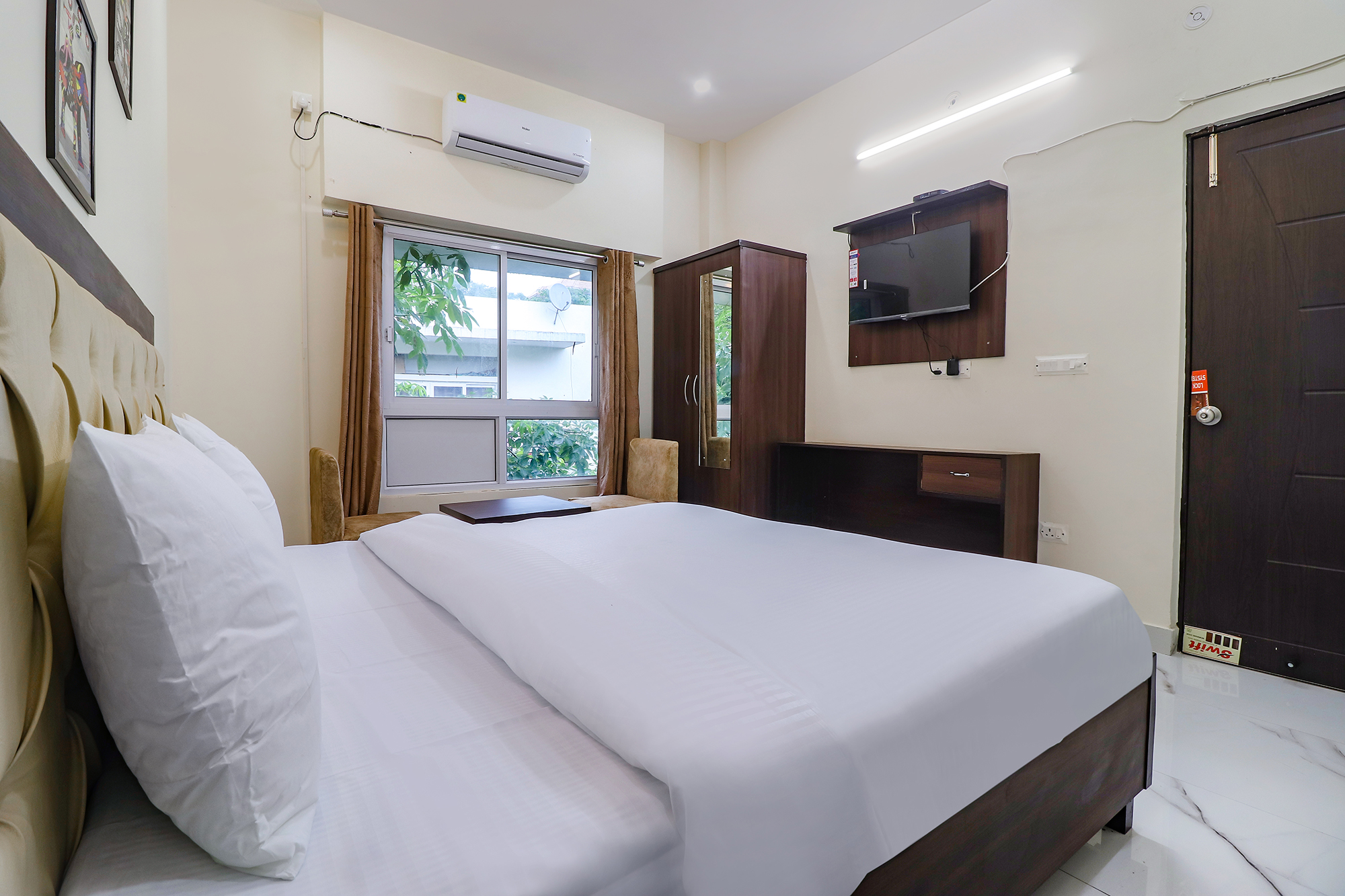 FabHotel Maira Heights, Dehradun 2