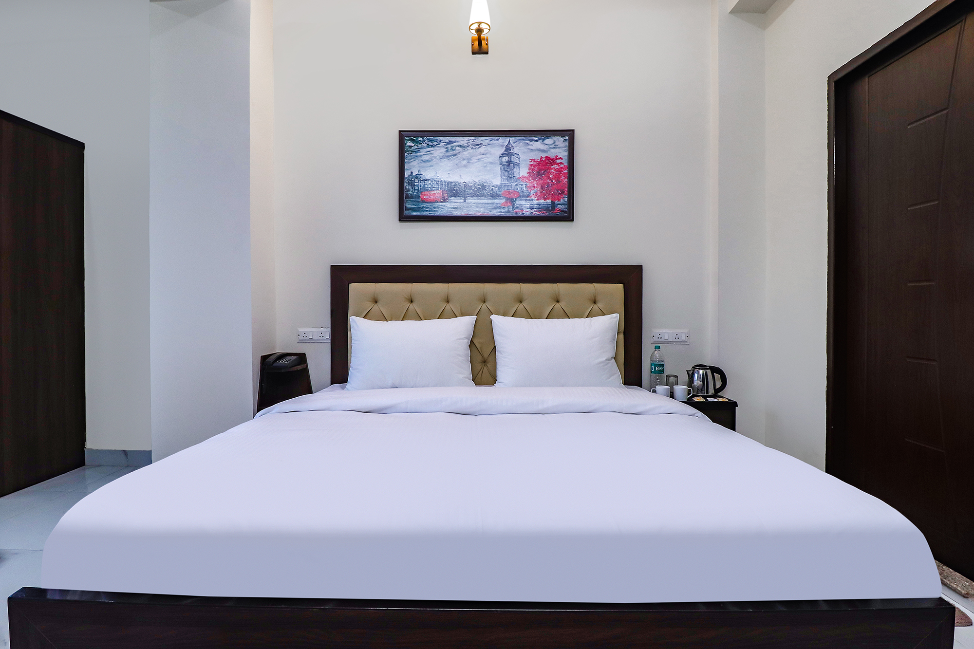 FabHotel Maira Heights, Dehradun 4
