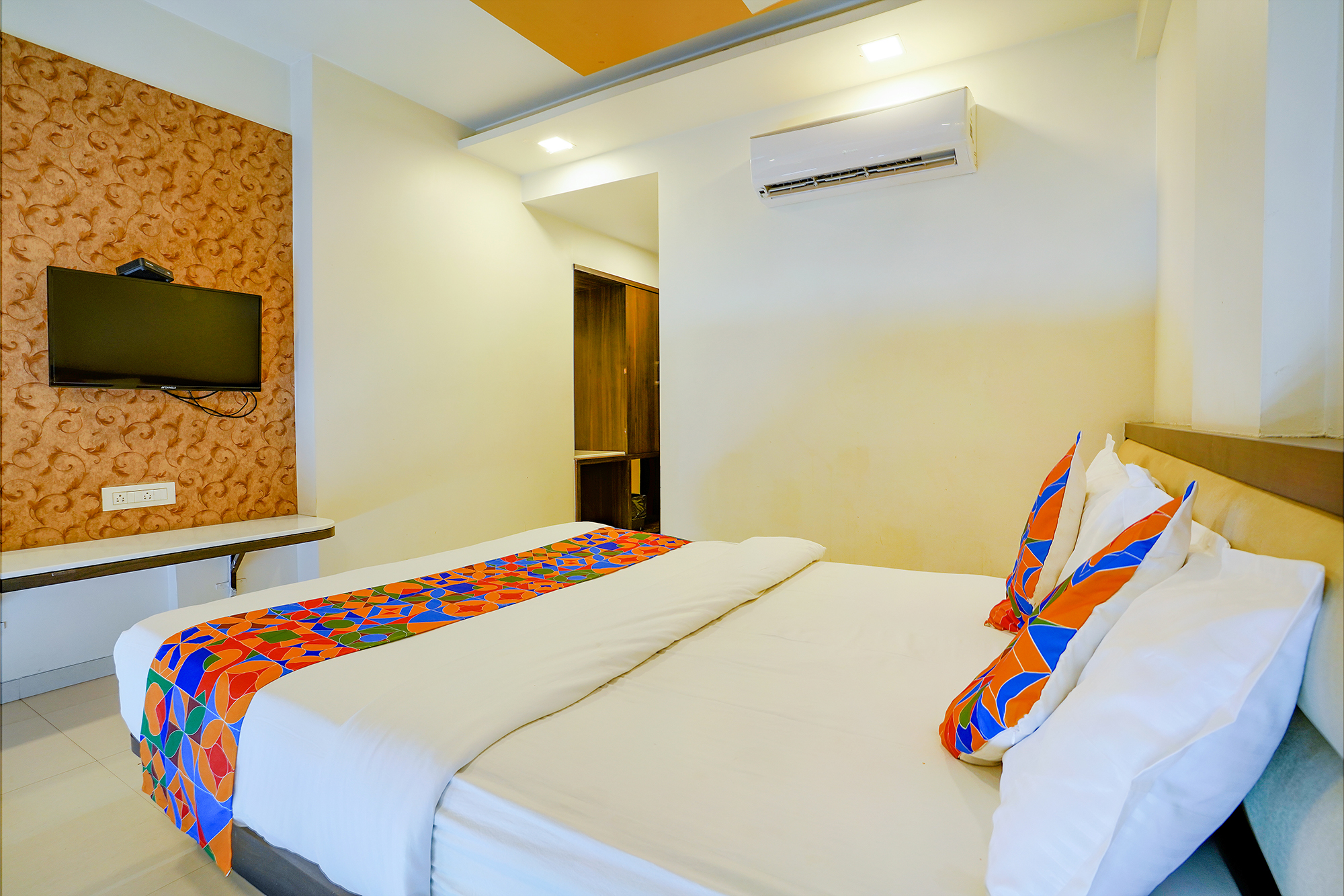 FabHotel Ramjis Residency, Nashik 4