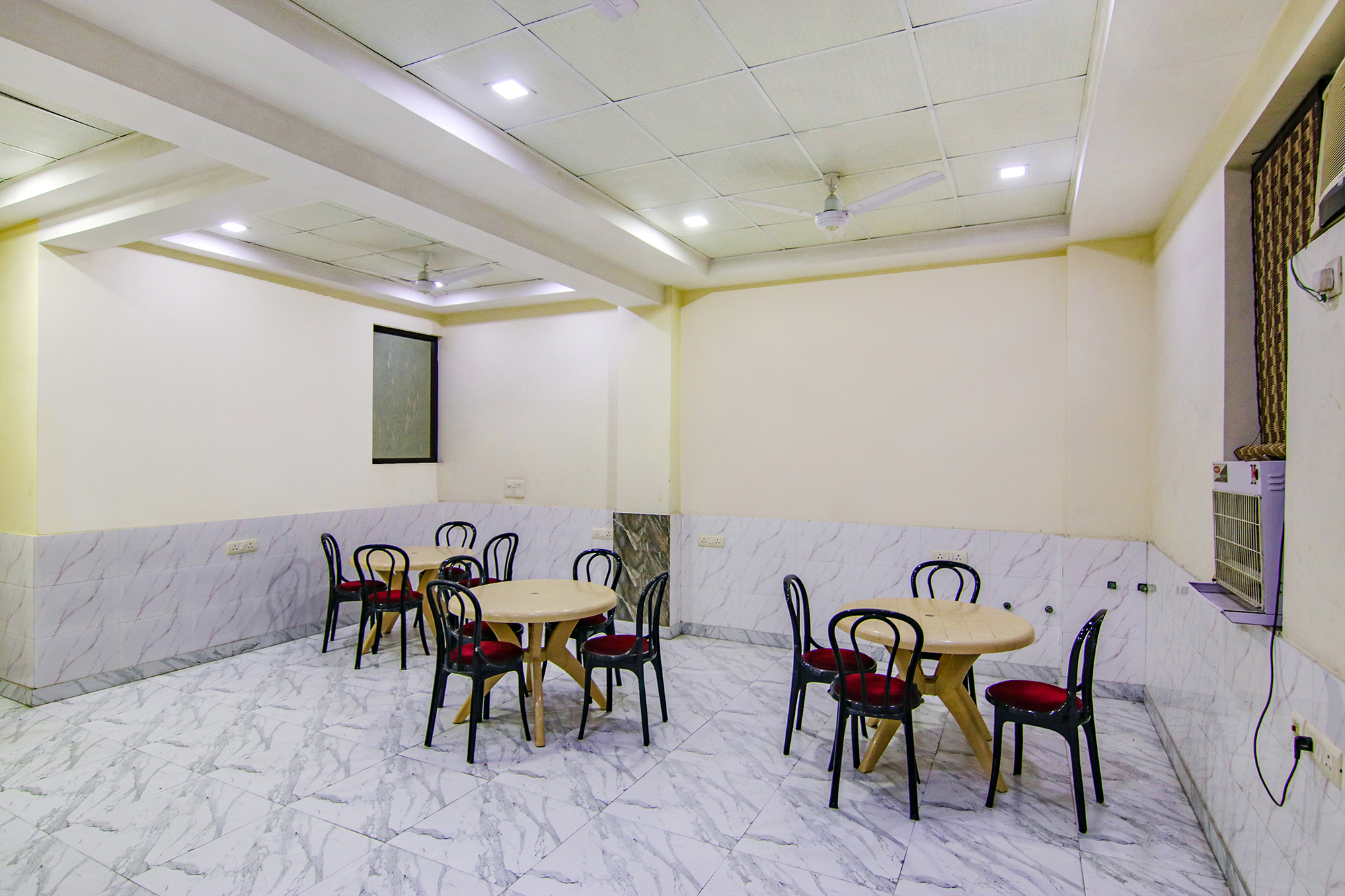 FabHotel F9 Ashok Vihar, New Delhi 5