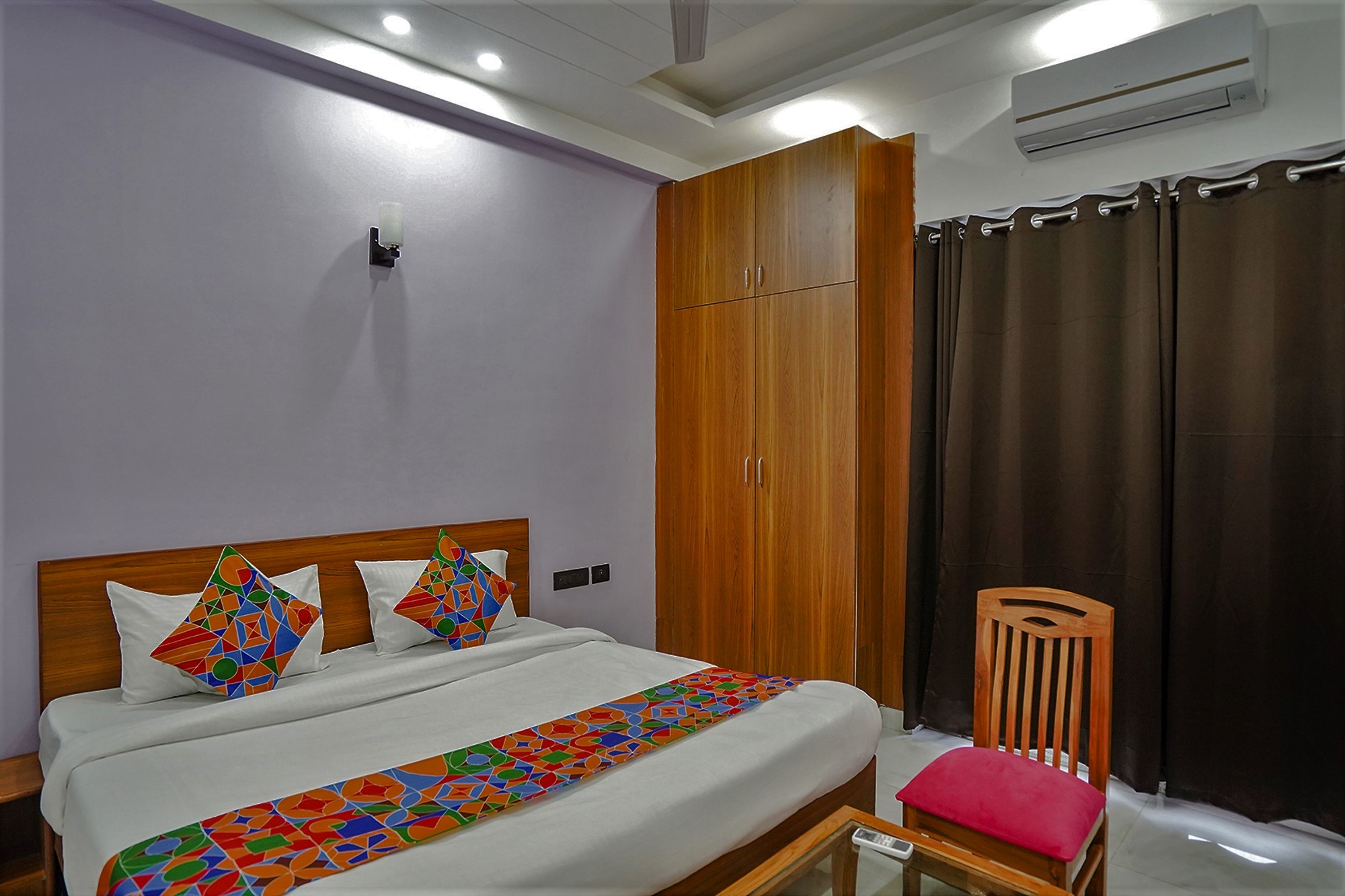 FabHotel F9 Noida Sector 56, Noida 5
