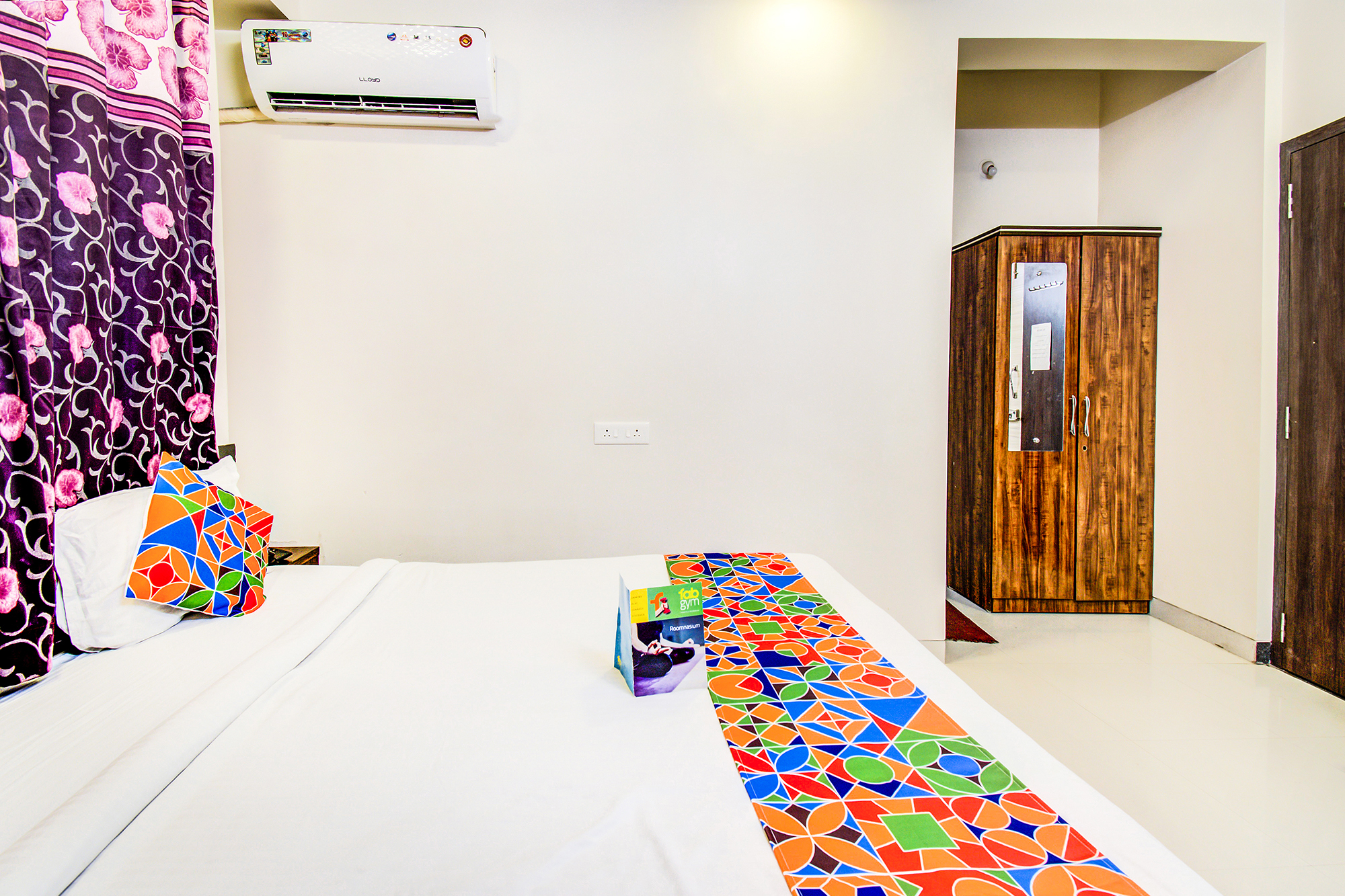 FabExpress Galaxy Apartments, Pune 4