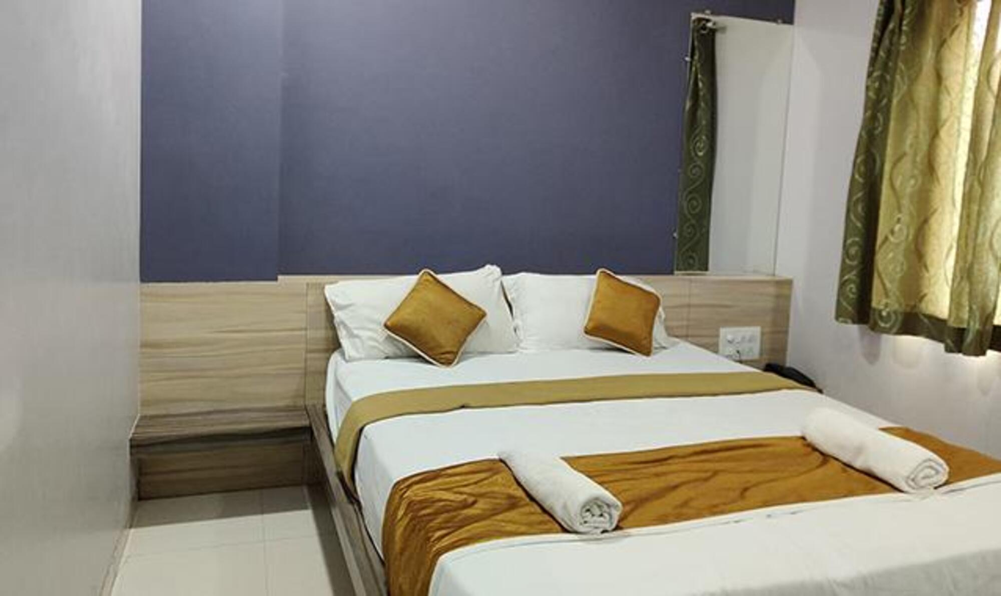 فاب هوتل أوم ساي إنترناشونال, Shirdi 4