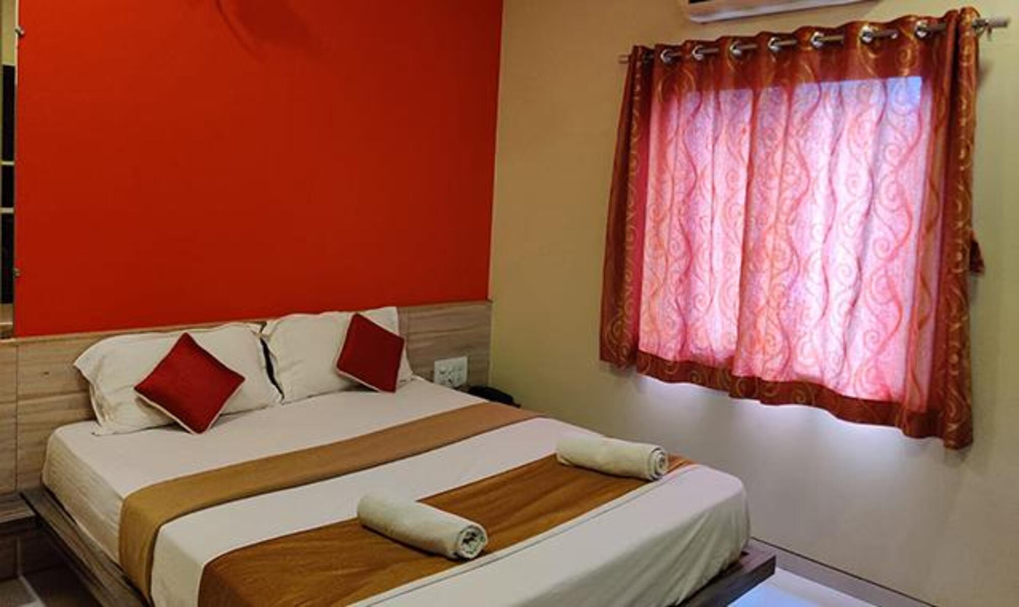 فاب هوتل أوم ساي إنترناشونال, Shirdi 5