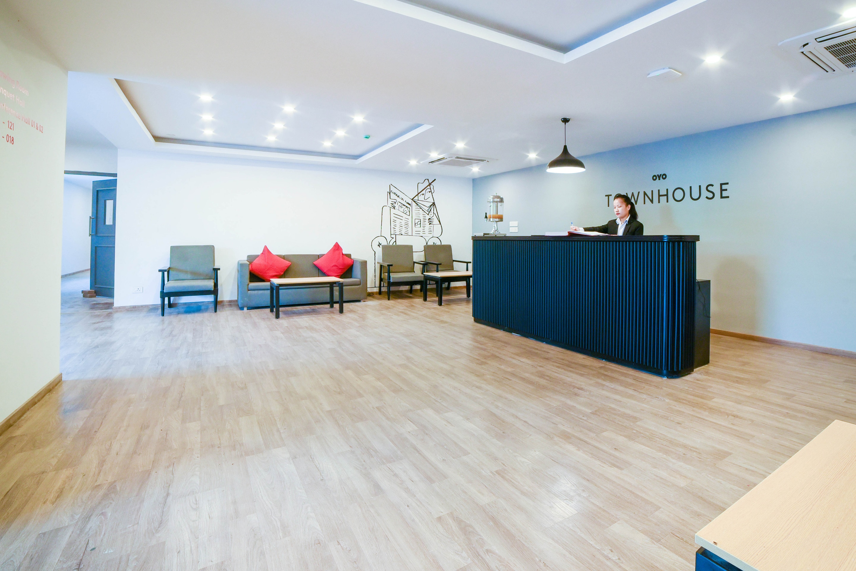 OYO Townhouse 211 Laguna Ecr, Chennai 2