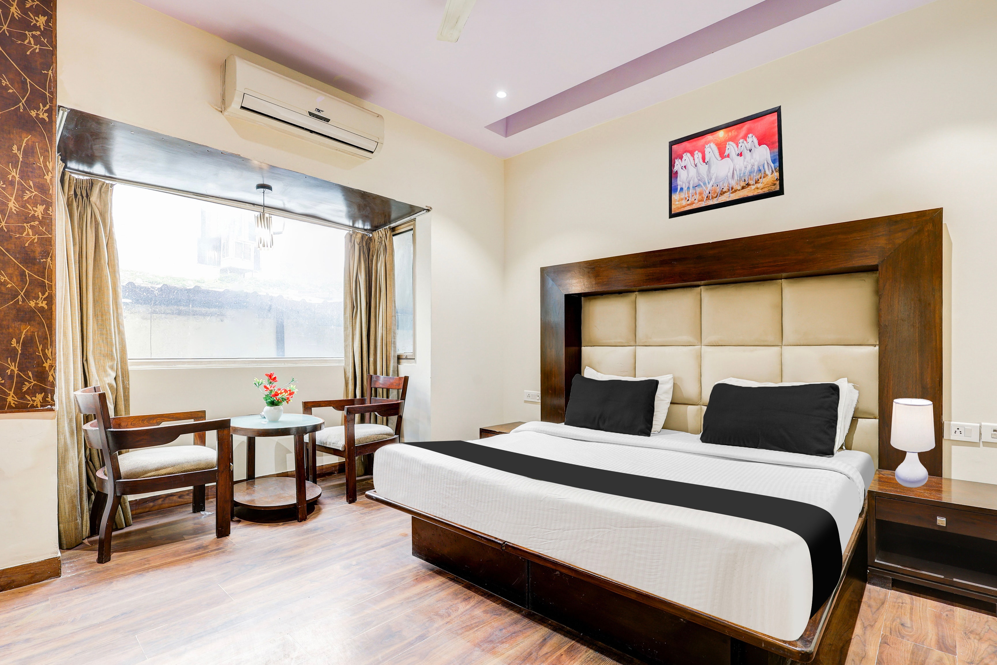 Super Townhouse Oak Sector 25 Gurgaon