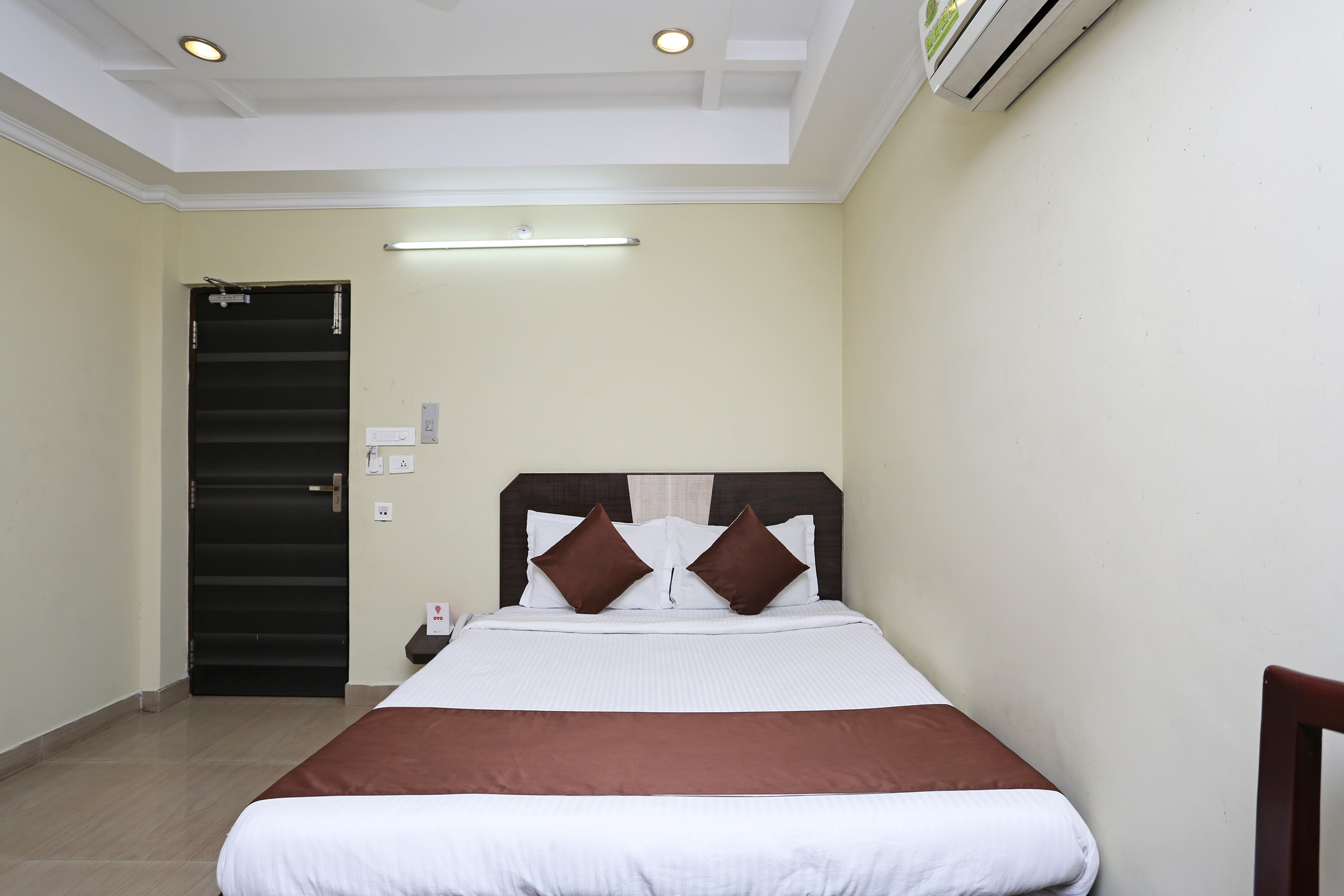 OYO Hotel Saraswathi Residency Near SR Nagar Metro Station, Hyderabad 2