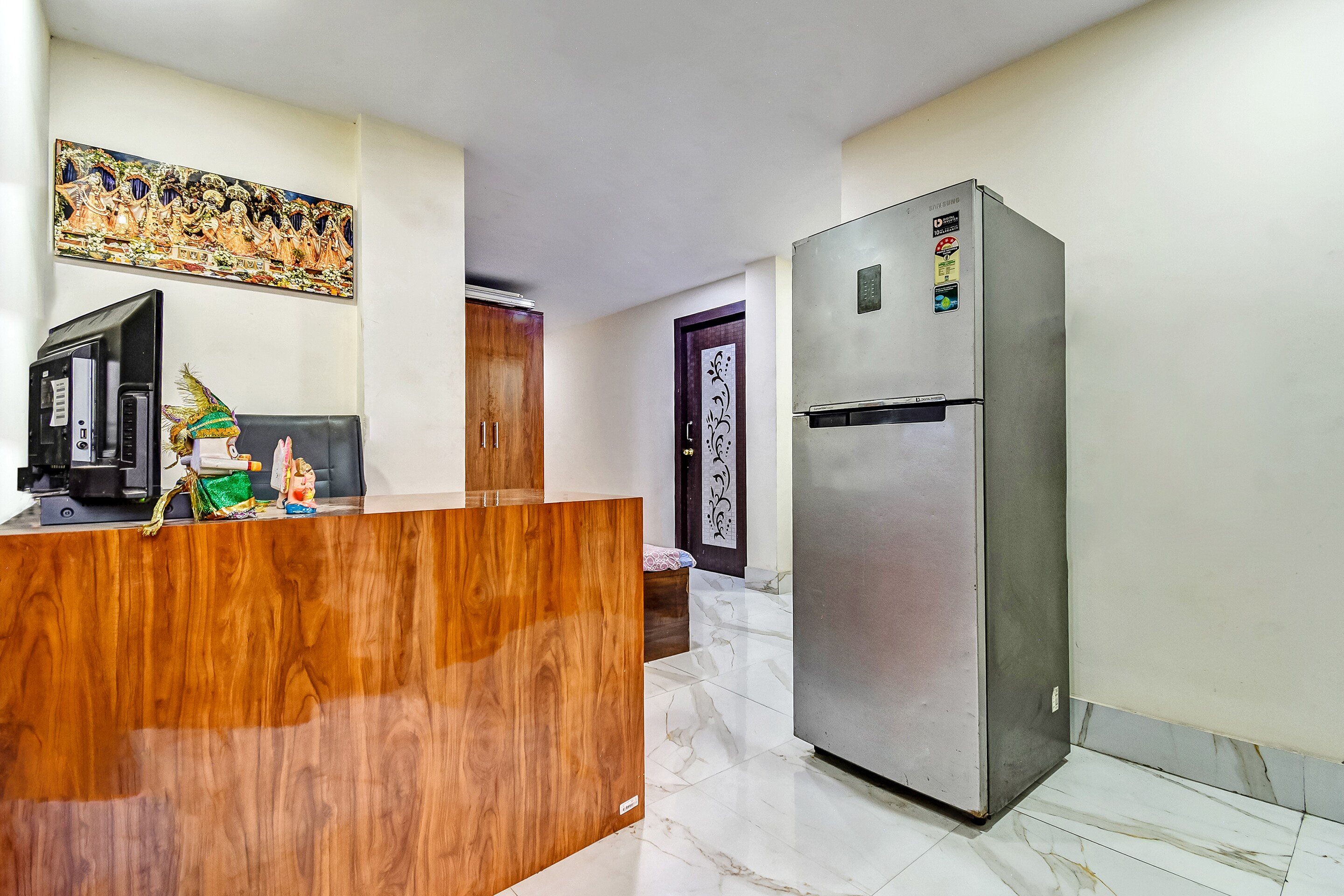 OYO Flagship 81363 Hotel Narayanan, Kolkata 4