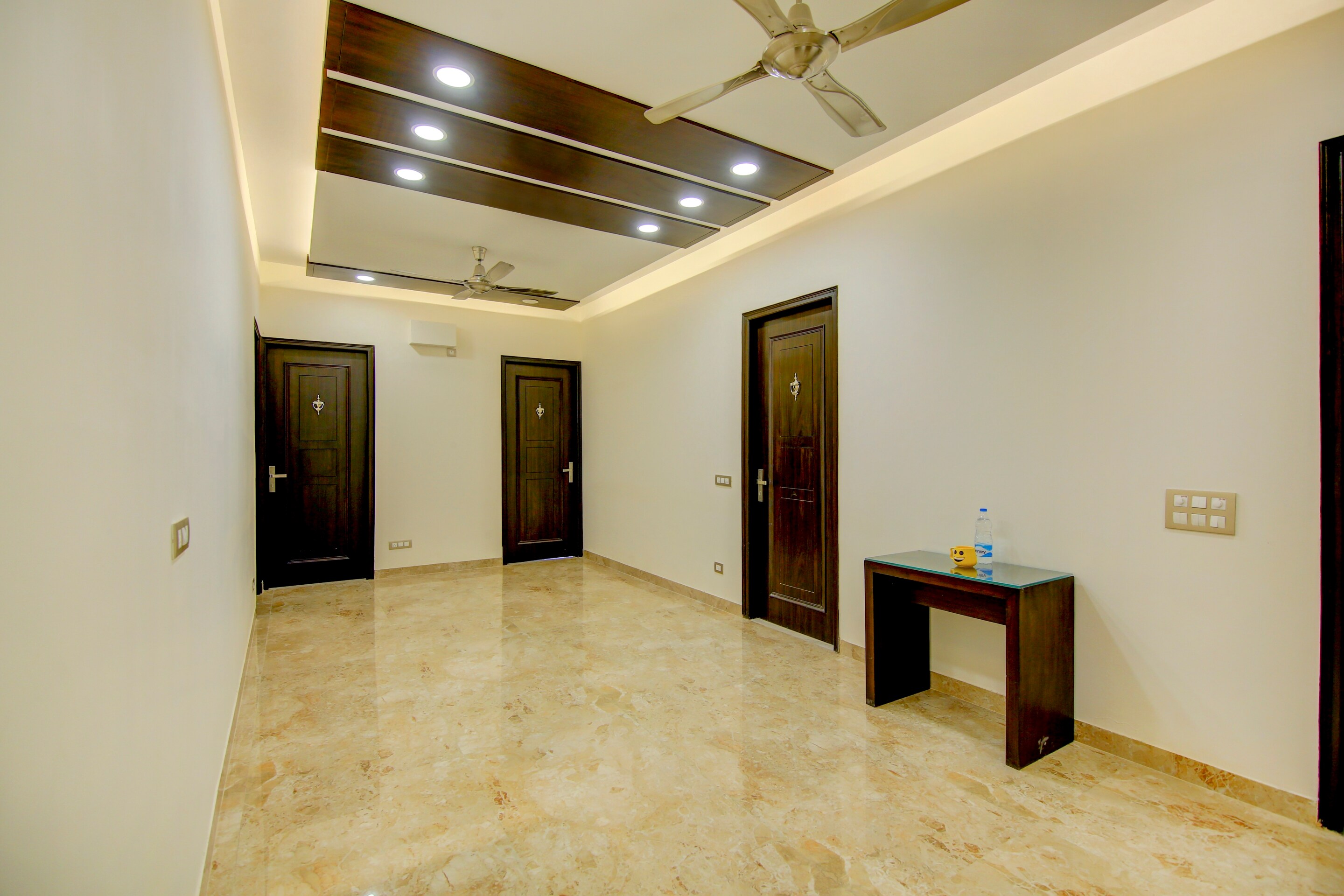 Townhouse OAK Hotel Elite, Gurgaon 3