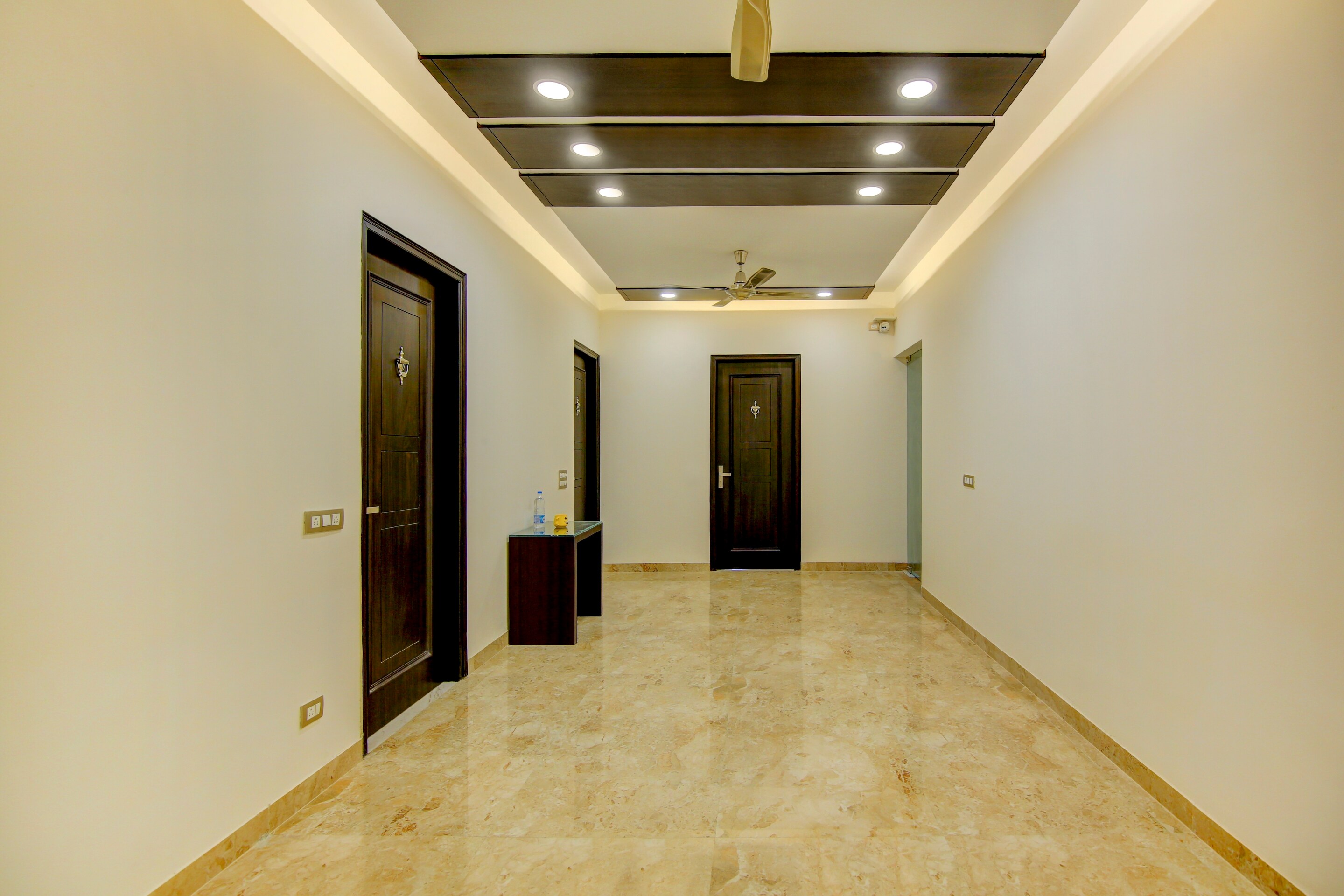 Townhouse OAK Hotel Elite, Gurgaon 4