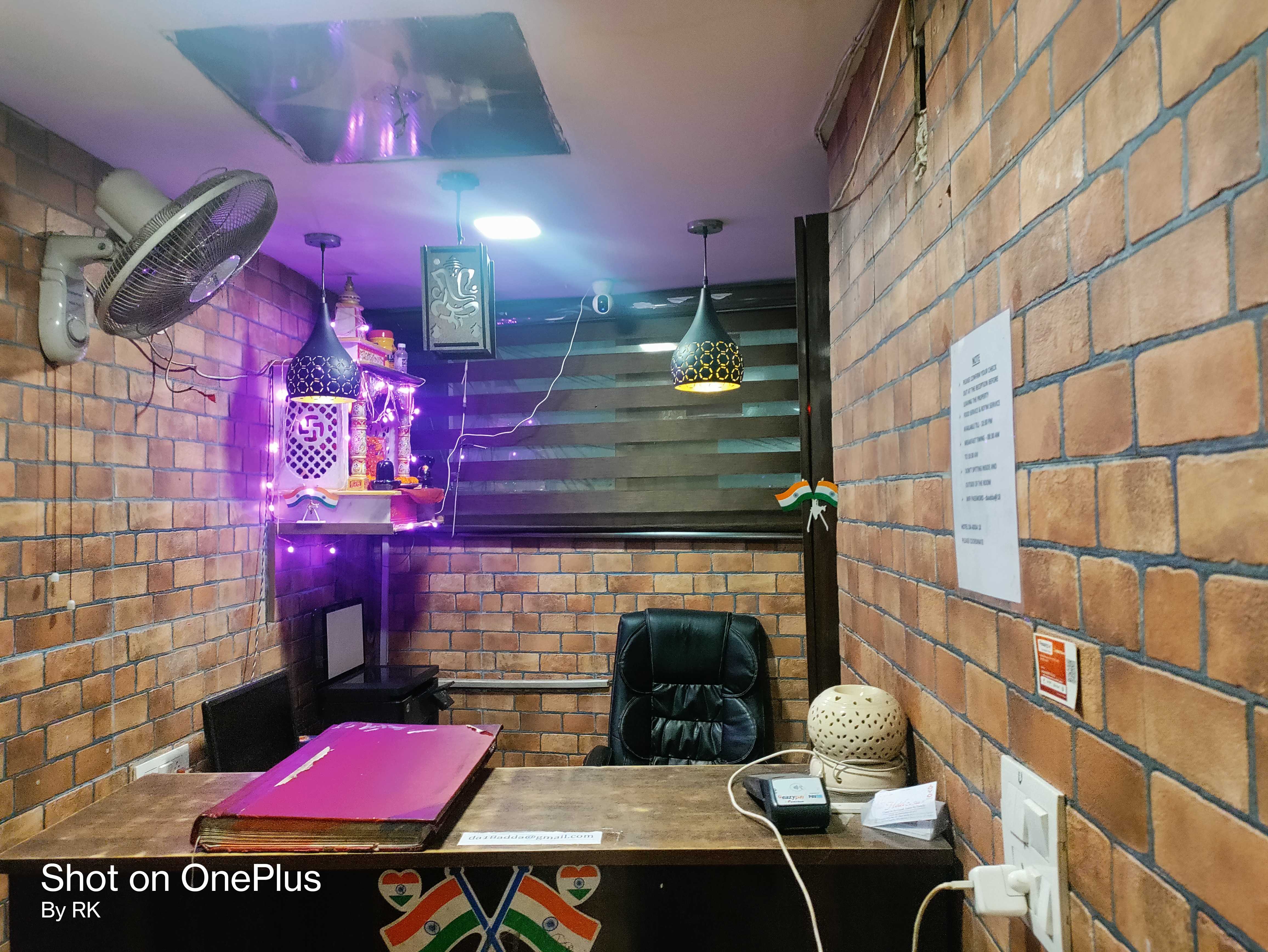OYO Flagship 63338 Da Adda 18, Noida 5