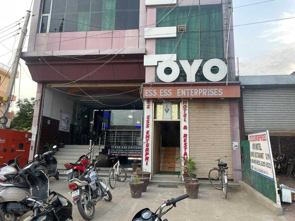 OYO 29172 Ess Ess Enterprises, Rajpura 2