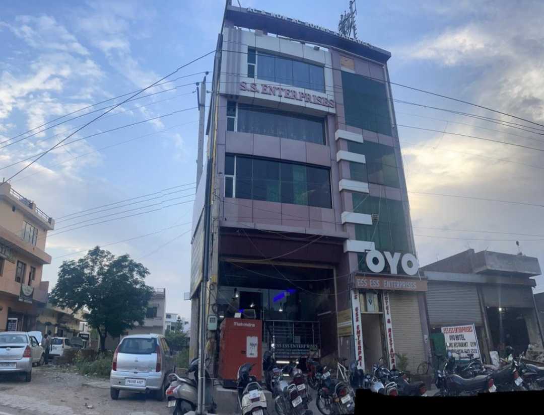 OYO 29172 Ess Ess Enterprises, Rajpura 3