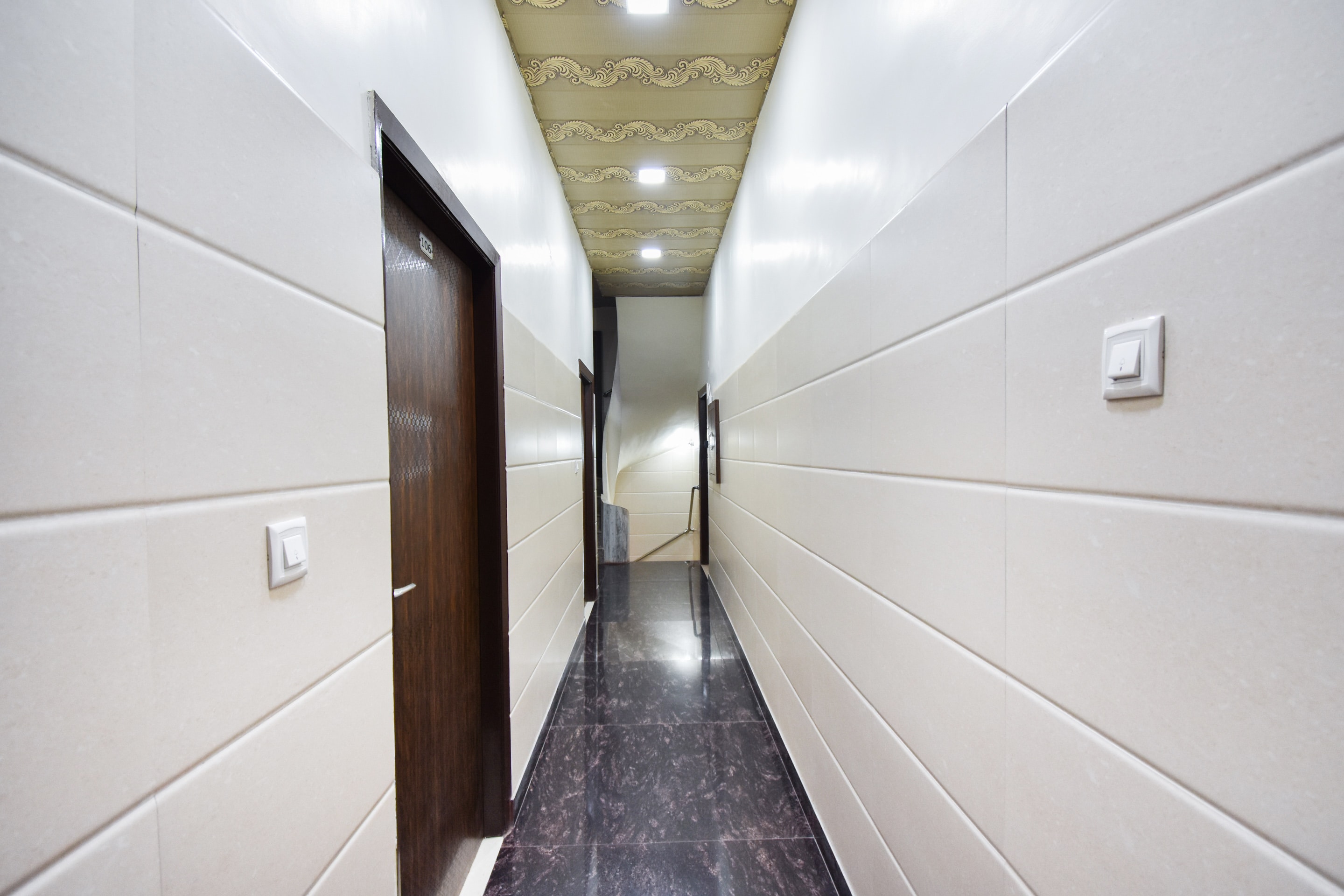 SPOT ON 63445 Deep Guest House, Amritsar 2