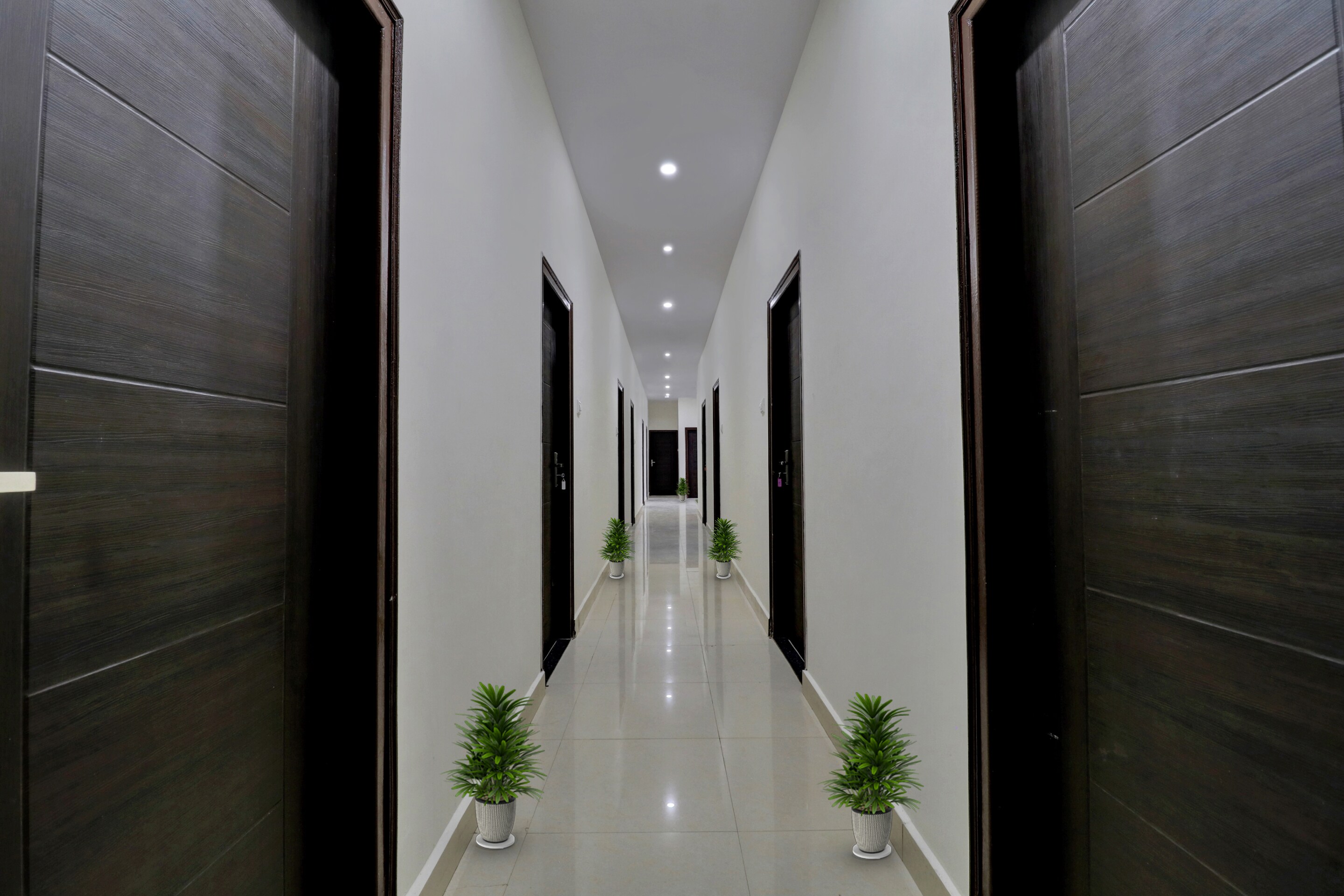 OYO Flagship 92766 Hotel Metro Inn, Bangalore 5