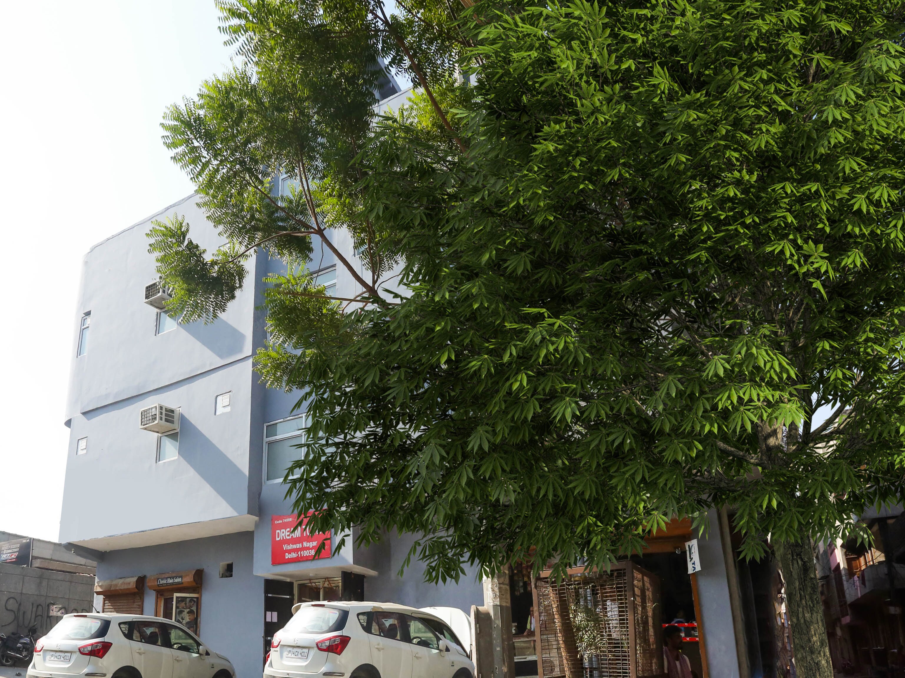 OYO 74596 Dream Town, New Delhi 5