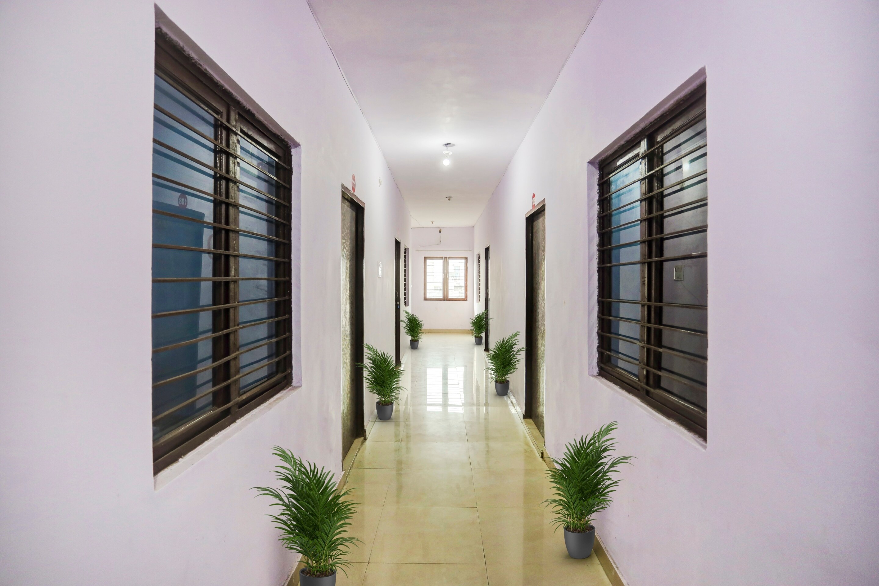 OYO Flagship 92825 G P Guest House, Ghaziabad 2
