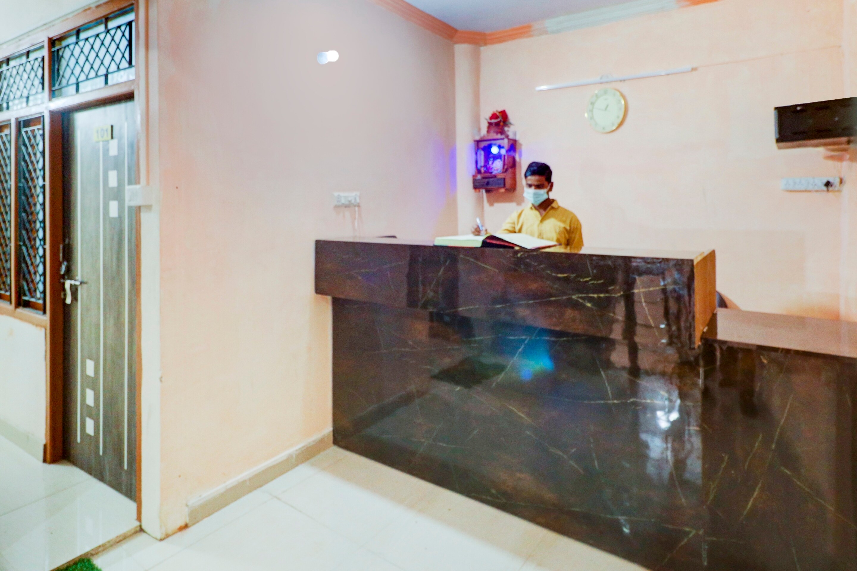 OYO 84006 Hotel Shiv Kripa, Kanpur 3