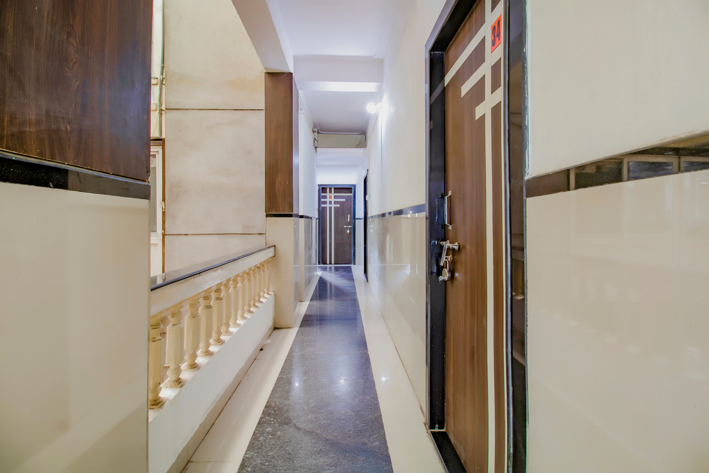SPOT ON 77312 Indirasagar Executive, Kolhapur 5