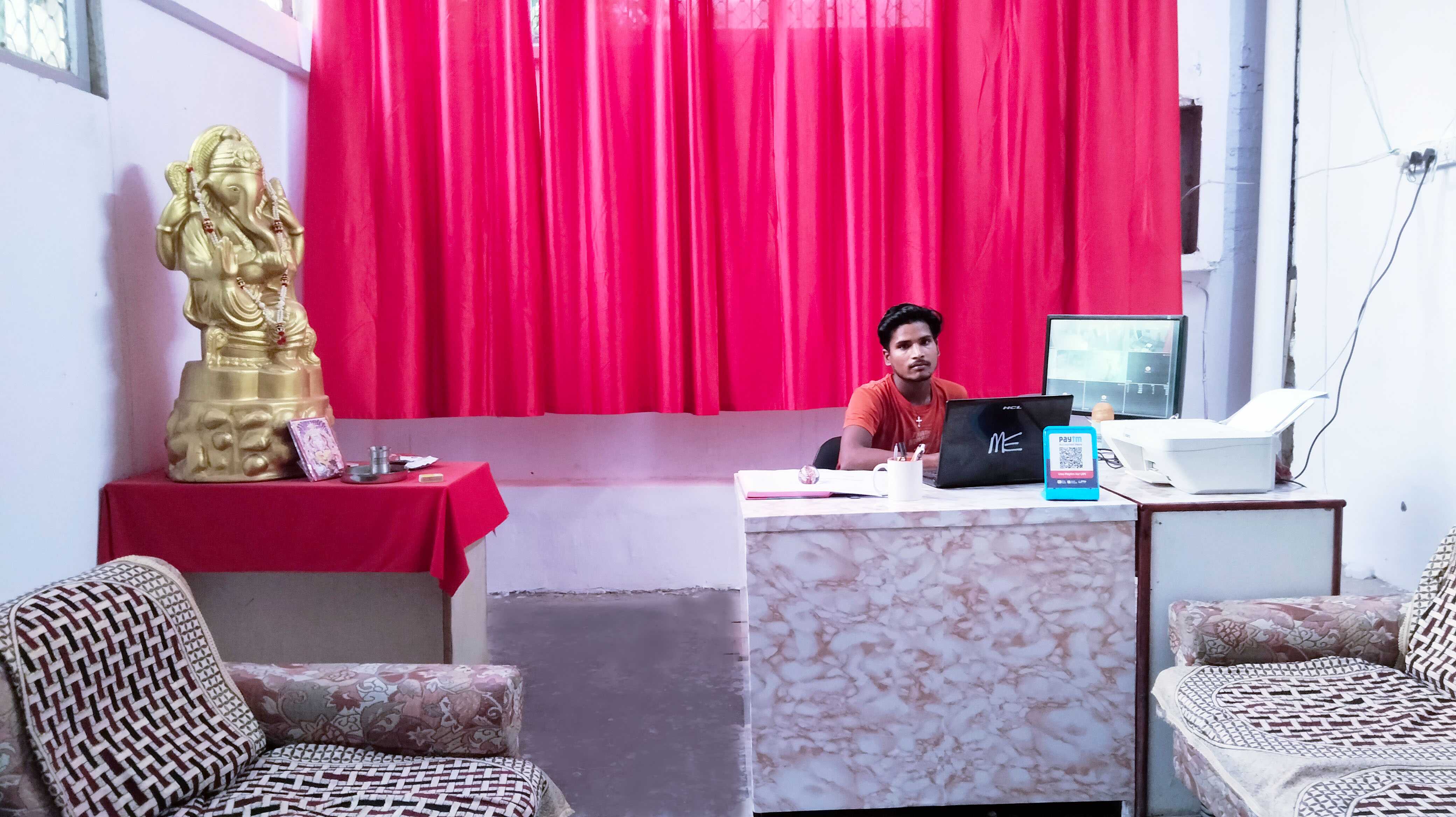 SPOT ON 93693 Hotel Gracious Inn, Lucknow 2
