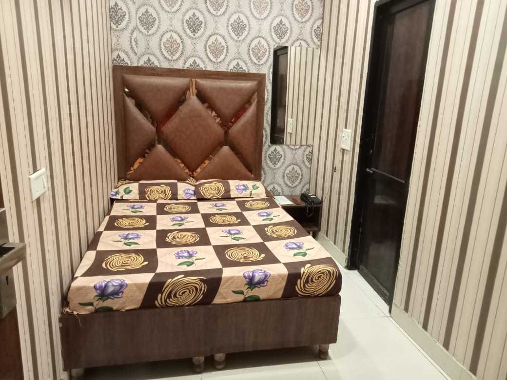 OYO 87599 Hotel Sunshine, Ludhiana 3