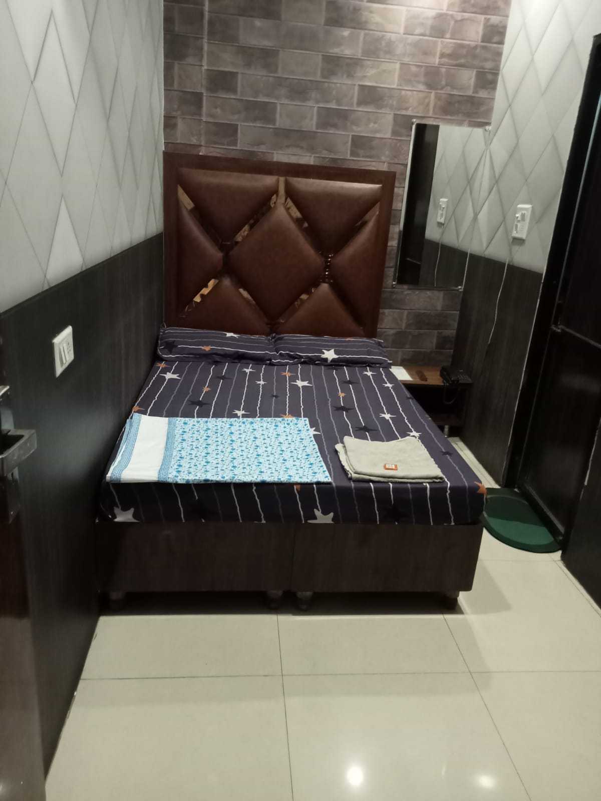 OYO 87599 Hotel Sunshine, Ludhiana 4