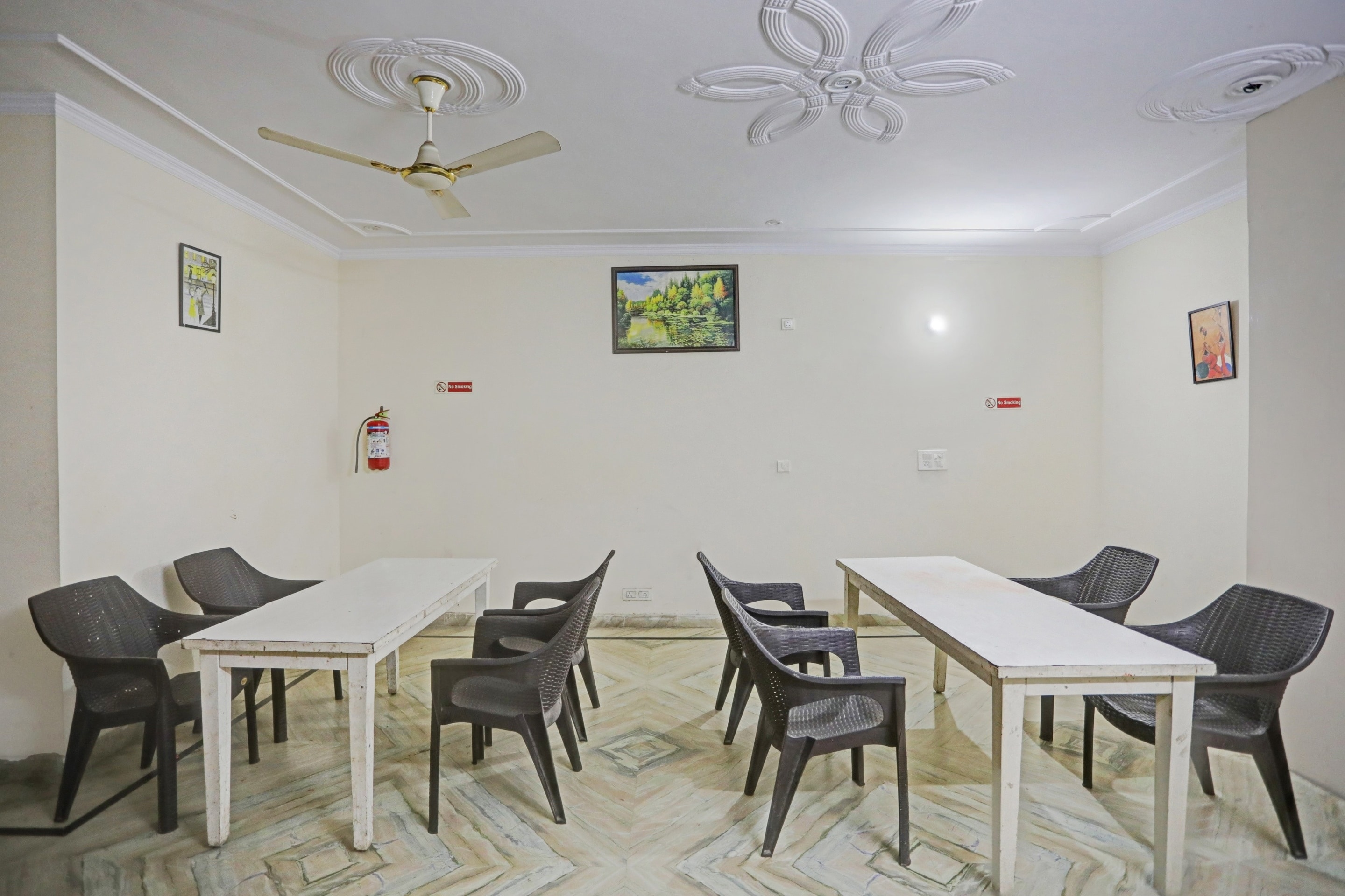 Collection O 93342 Antariksh Paradise, Noida 3