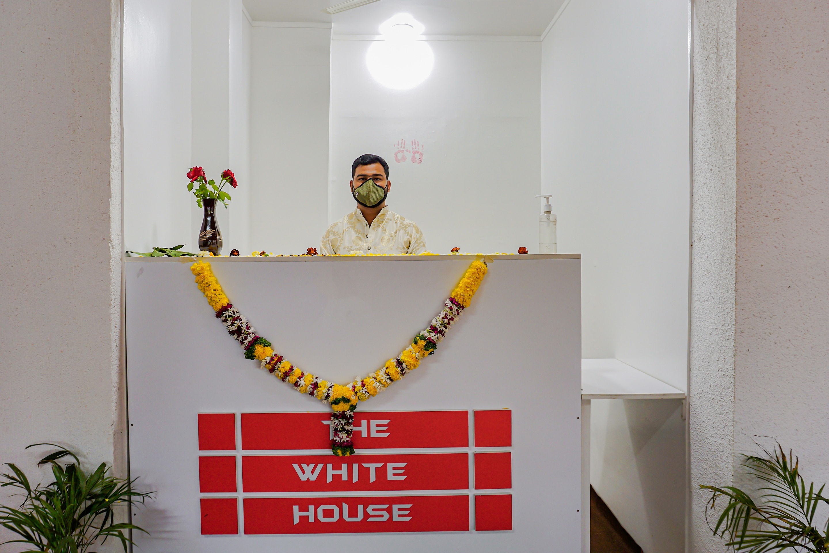 Oyo 68408 The White House, Pune 3