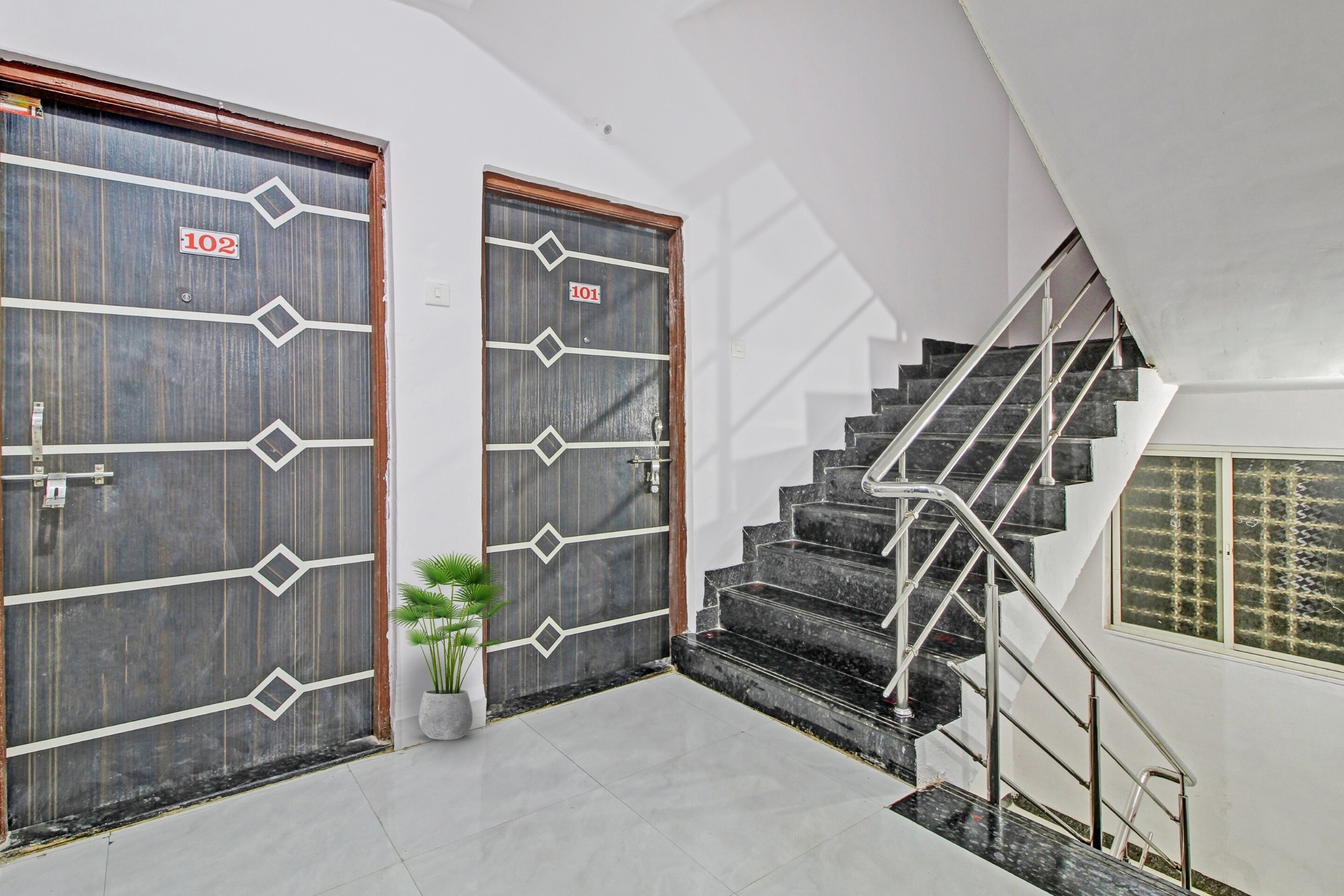 OYO Flagship 93052 Hotel Kalki Inn, Pune 2