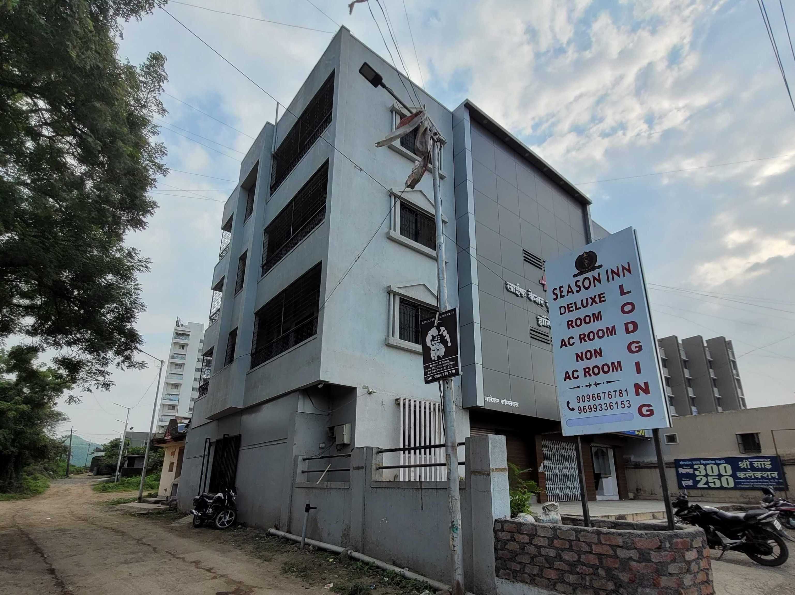 OYO Flagship 93630 Season Inn, Pune 3