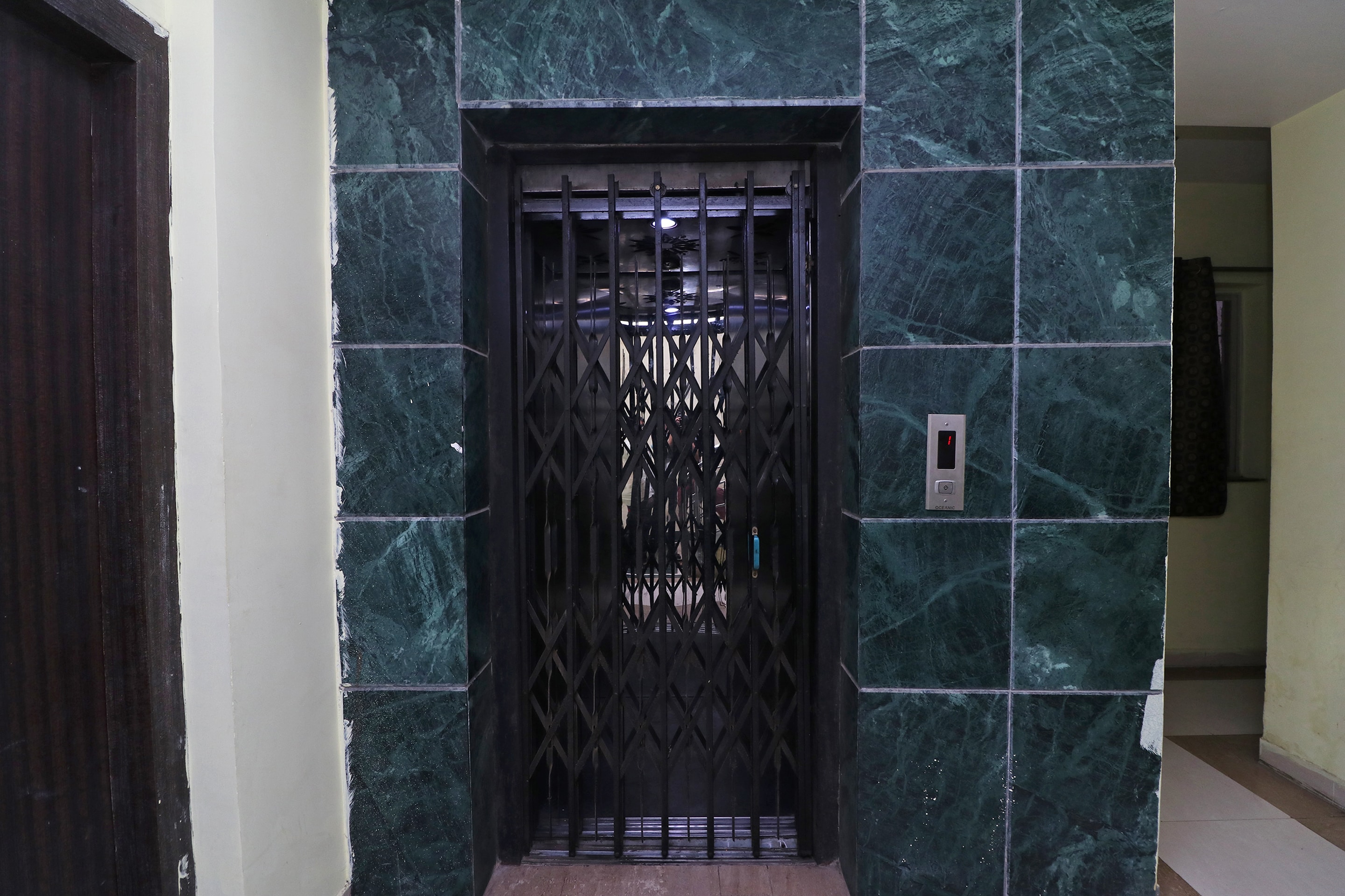 OYO 41914 Hotel New City Palace, Ranchi 3