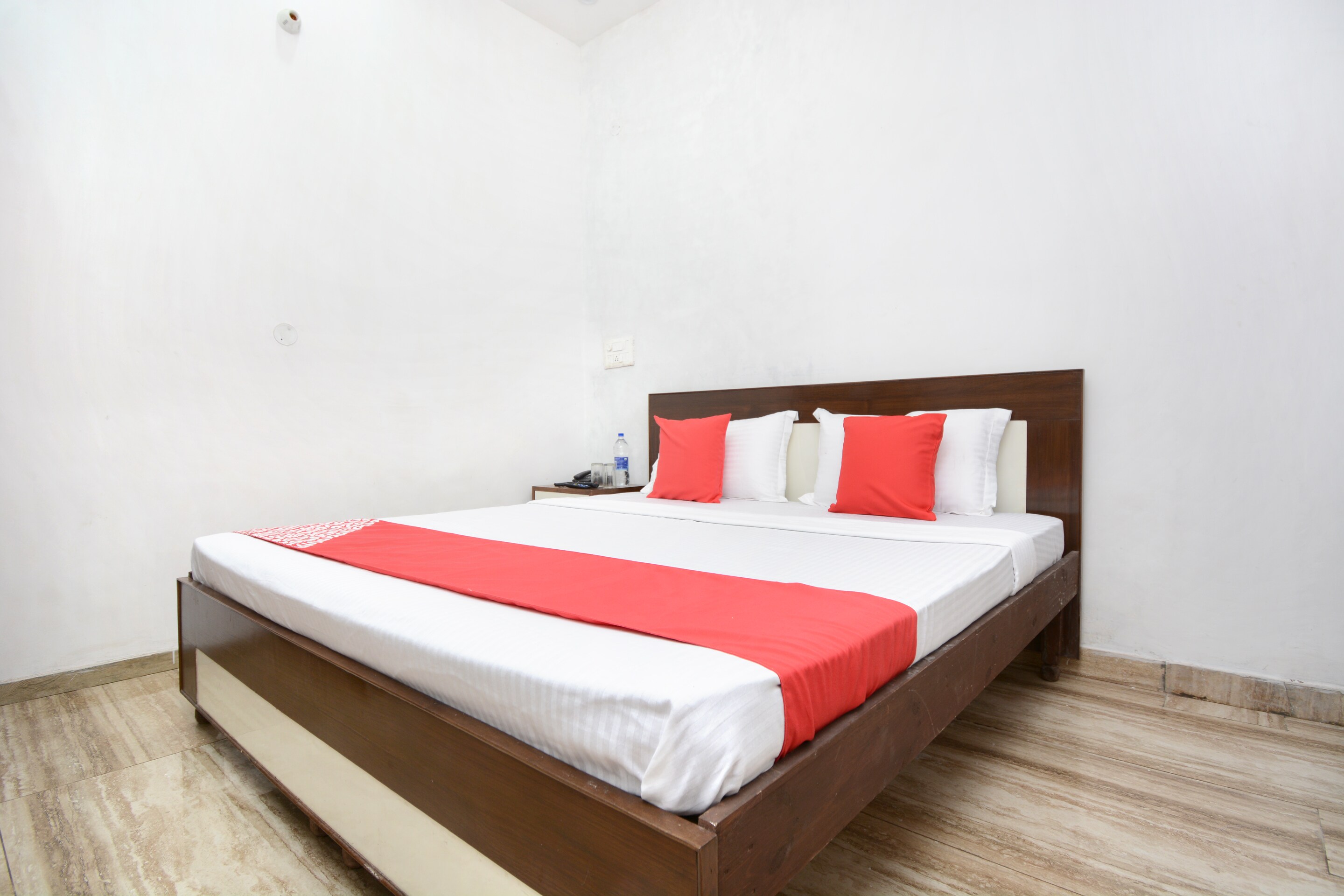 OYO 30349 Hotel Mm Crown, Zirakpur 5