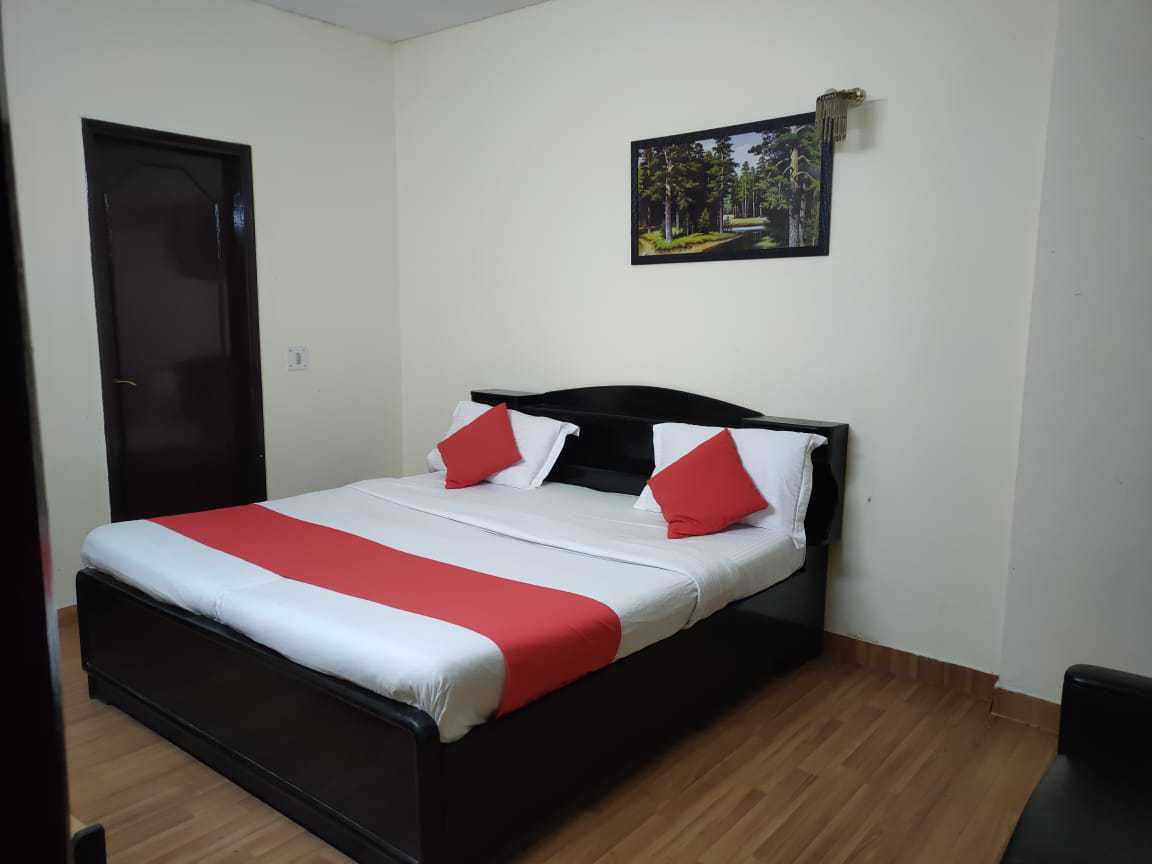 OYO 90834 Hotel New Kingston, Zirakpur 5