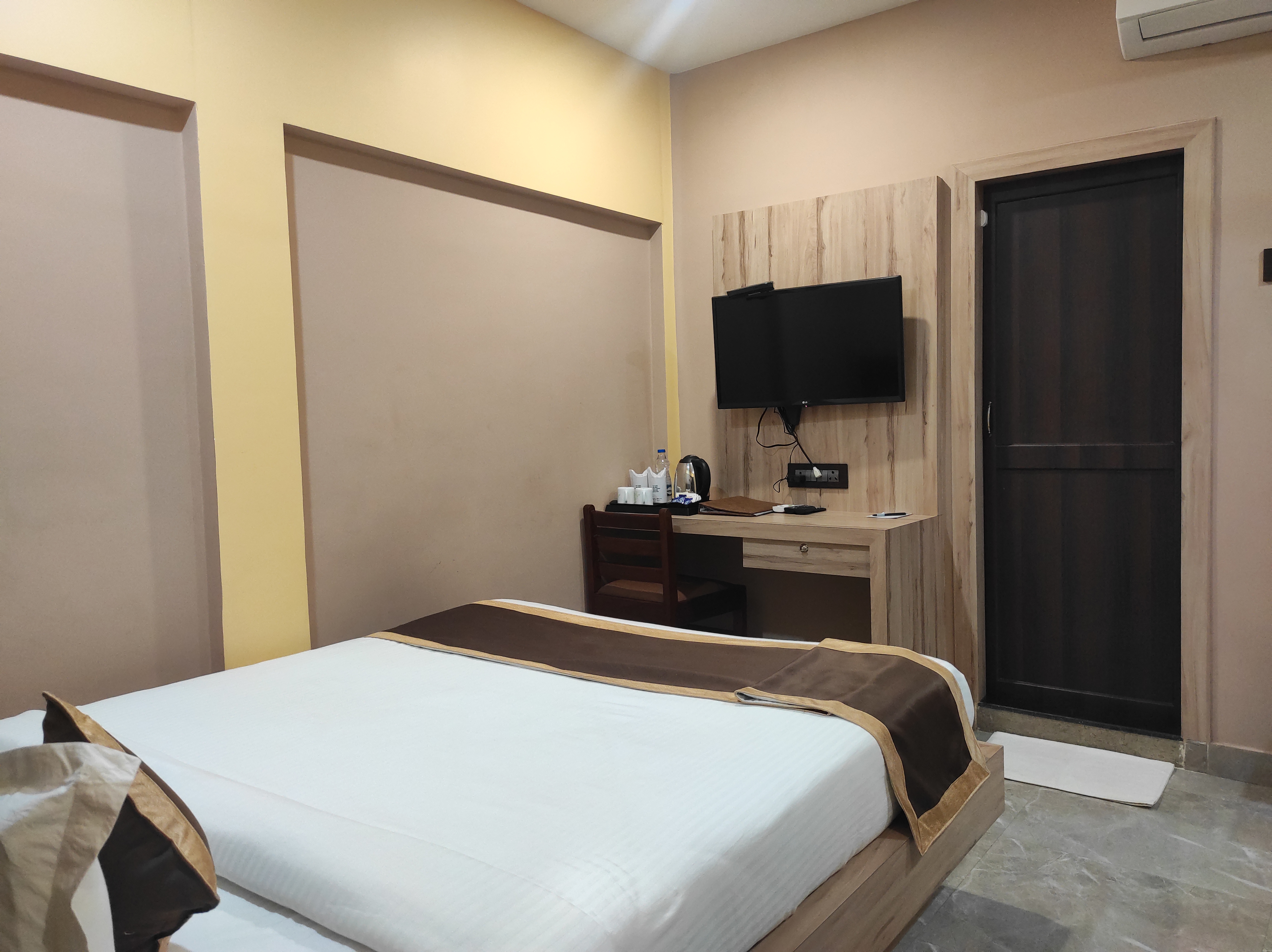 Hotel Relax- Nagaon, Nagaon 4