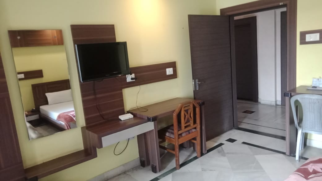 Hotel Centre Point, Shillong 5